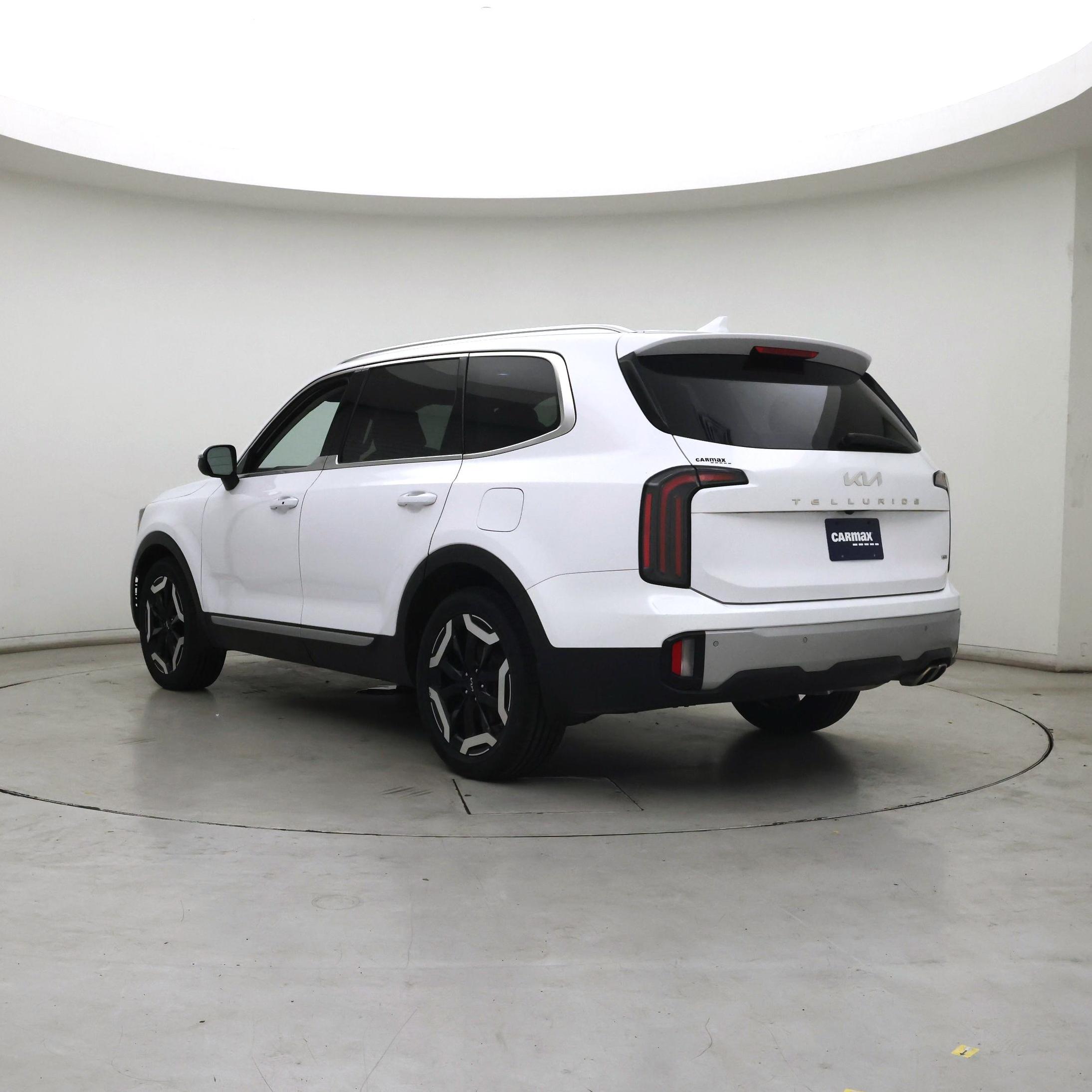 Thumbnail: 2023 Kia Telluride - 2