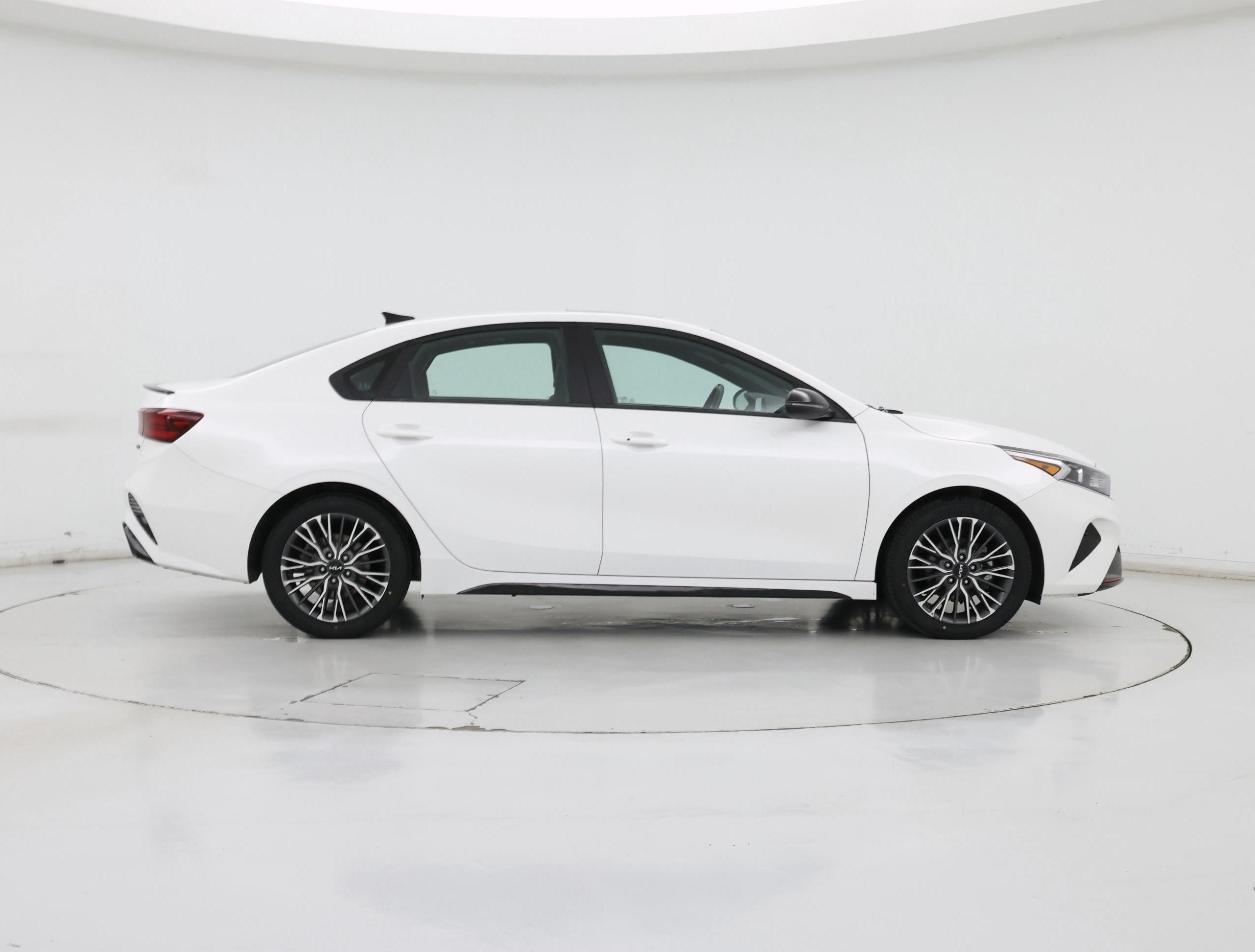 Thumbnail: 2024 Kia Forte - 7
