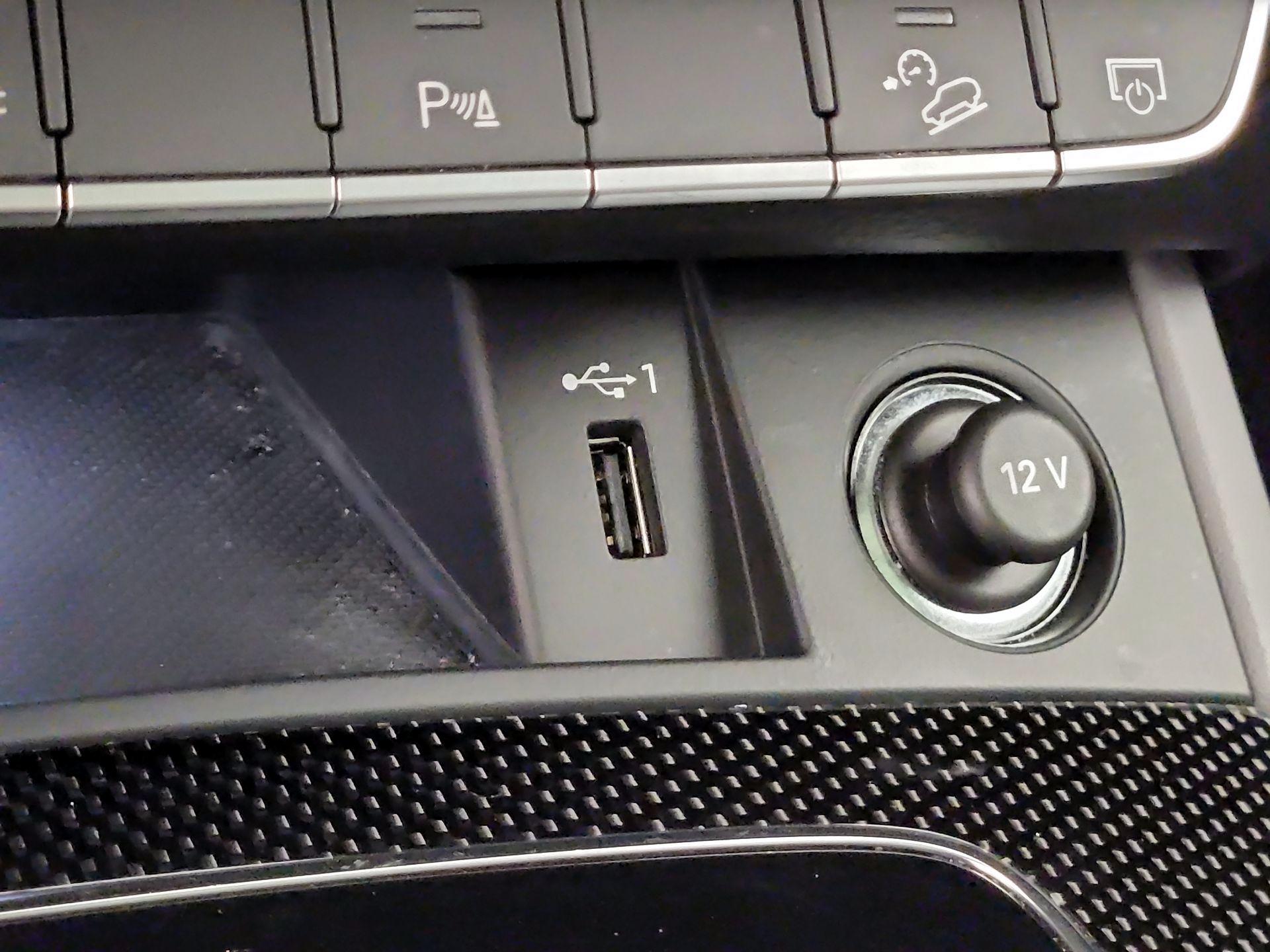 Thumbnail: 2022 Audi SQ5 - 18