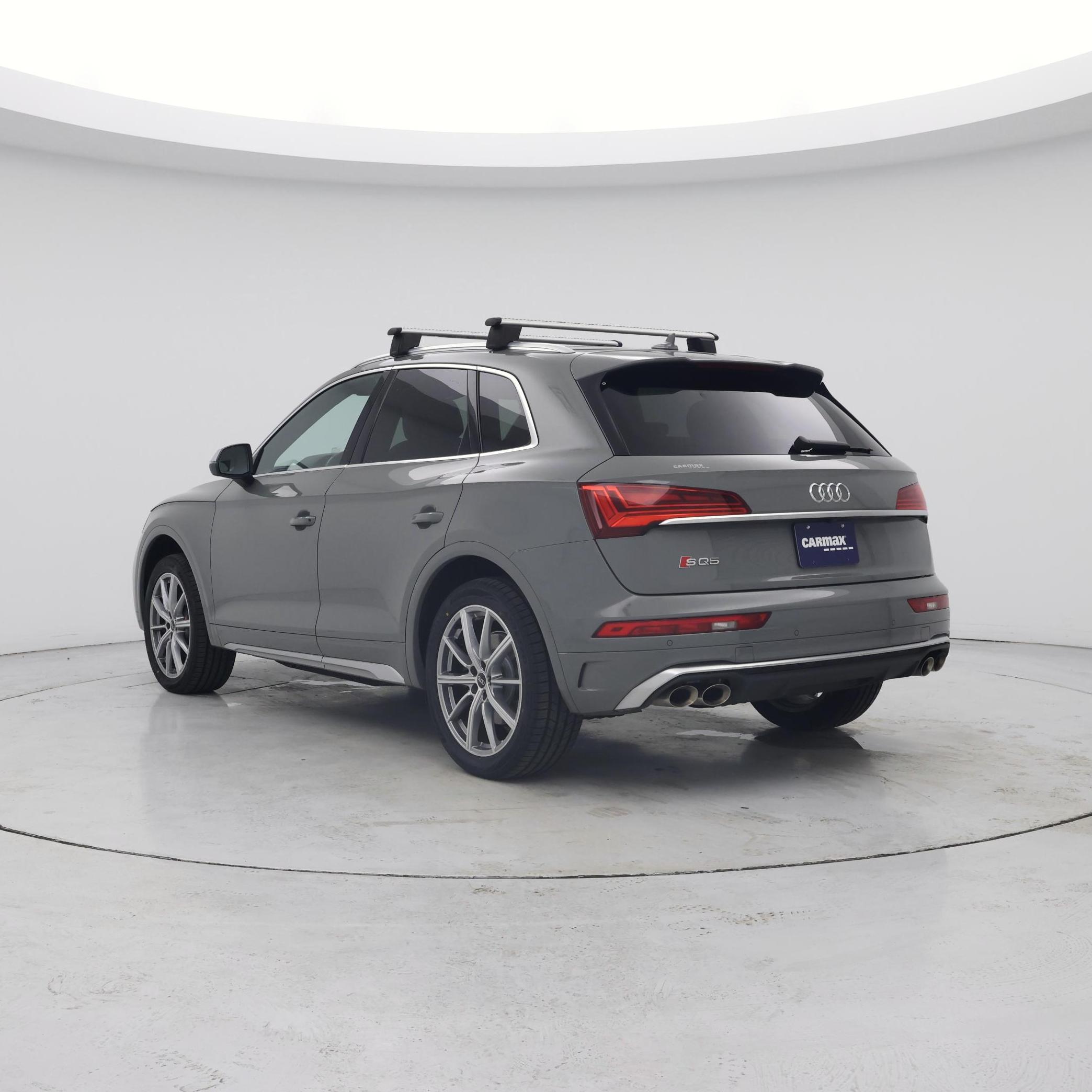 Thumbnail: 2022 Audi SQ5 - 2