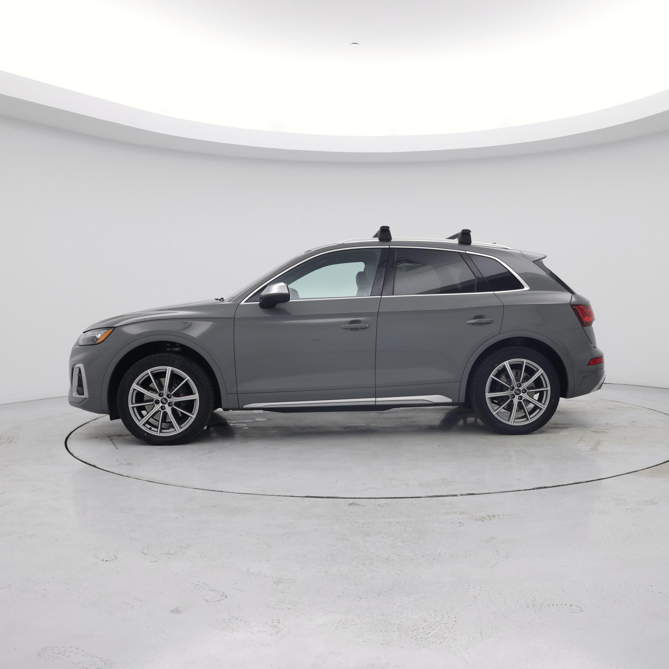 Thumbnail: 2022 Audi SQ5 - 3