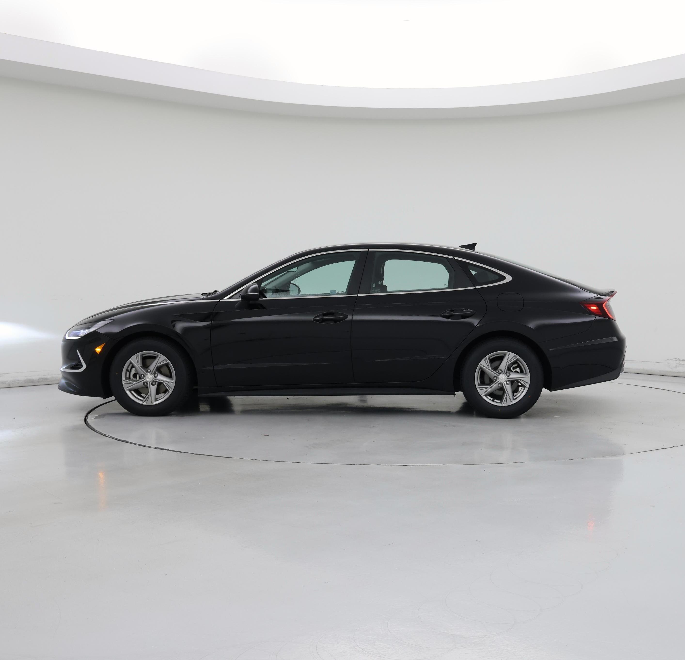 Thumbnail: 2023 Hyundai Sonata - 3