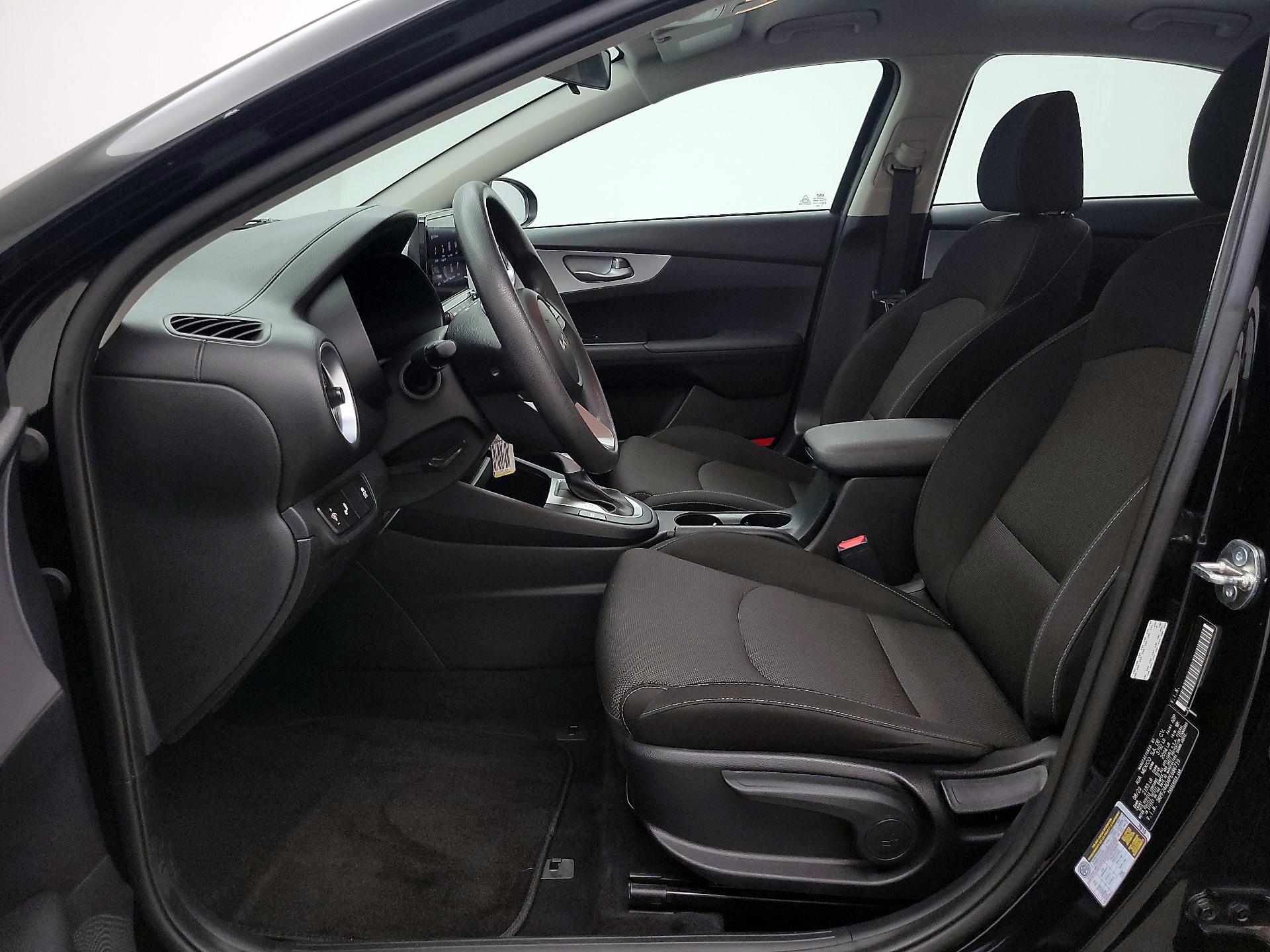 Thumbnail: 2023 Kia Forte - 11