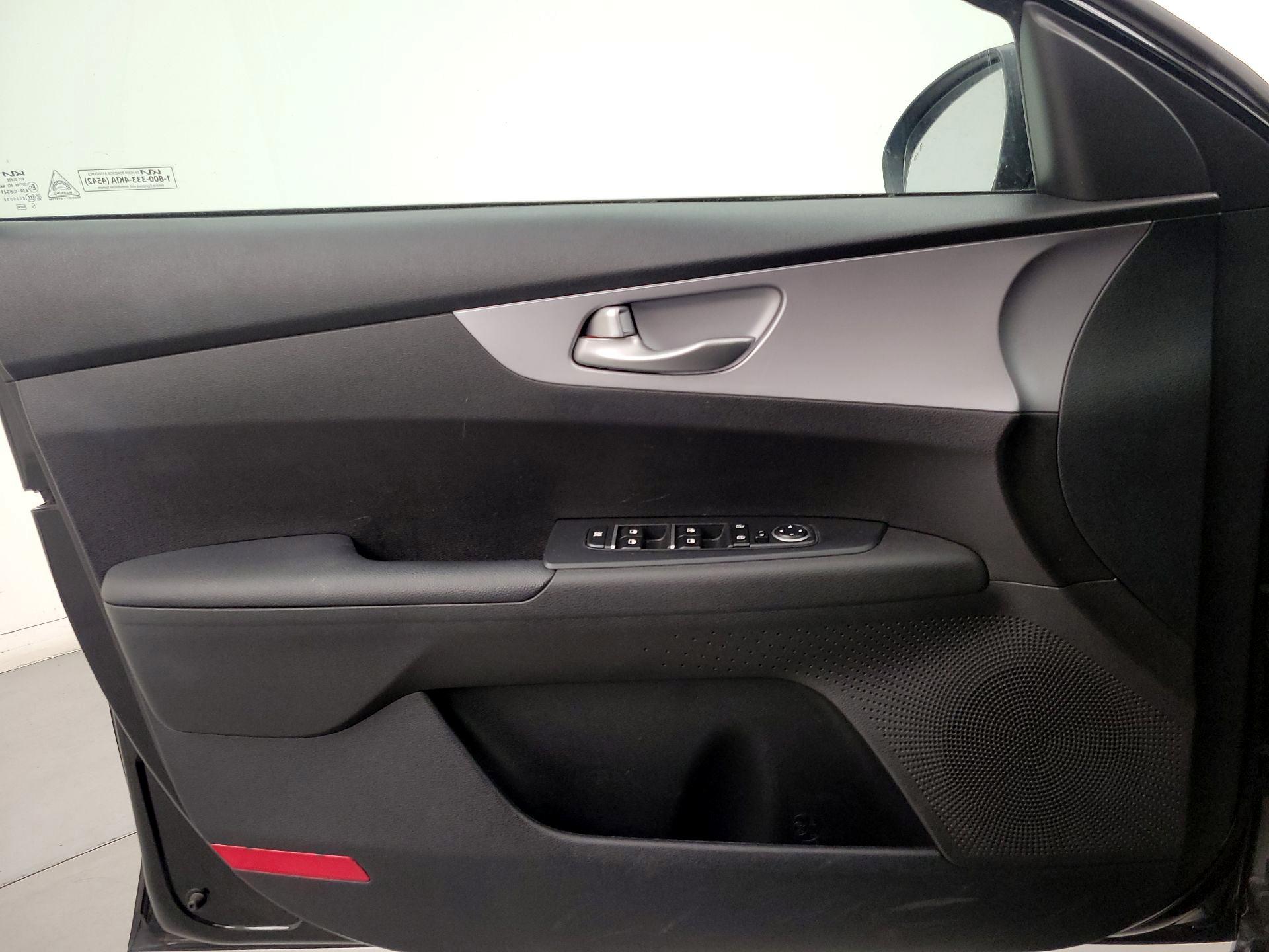 Thumbnail: 2023 Kia Forte - 12
