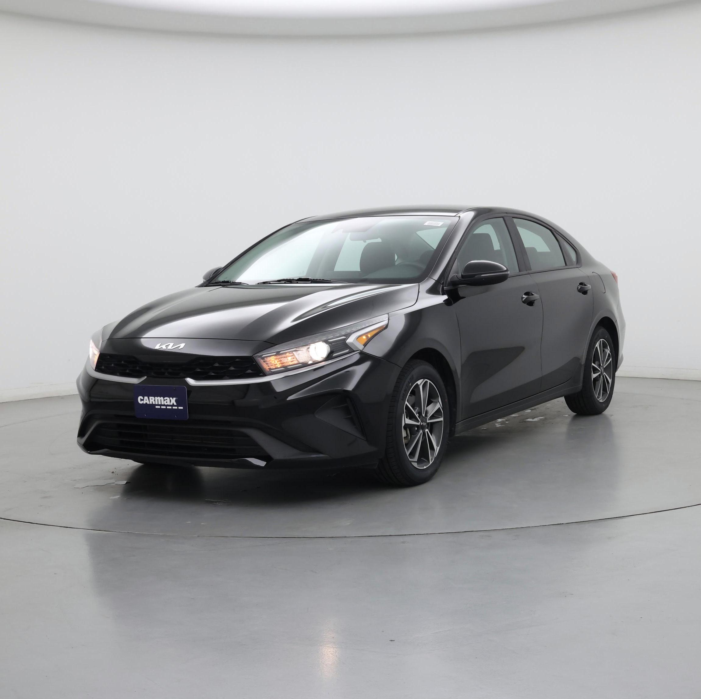 Thumbnail: 2023 Kia Forte - 4