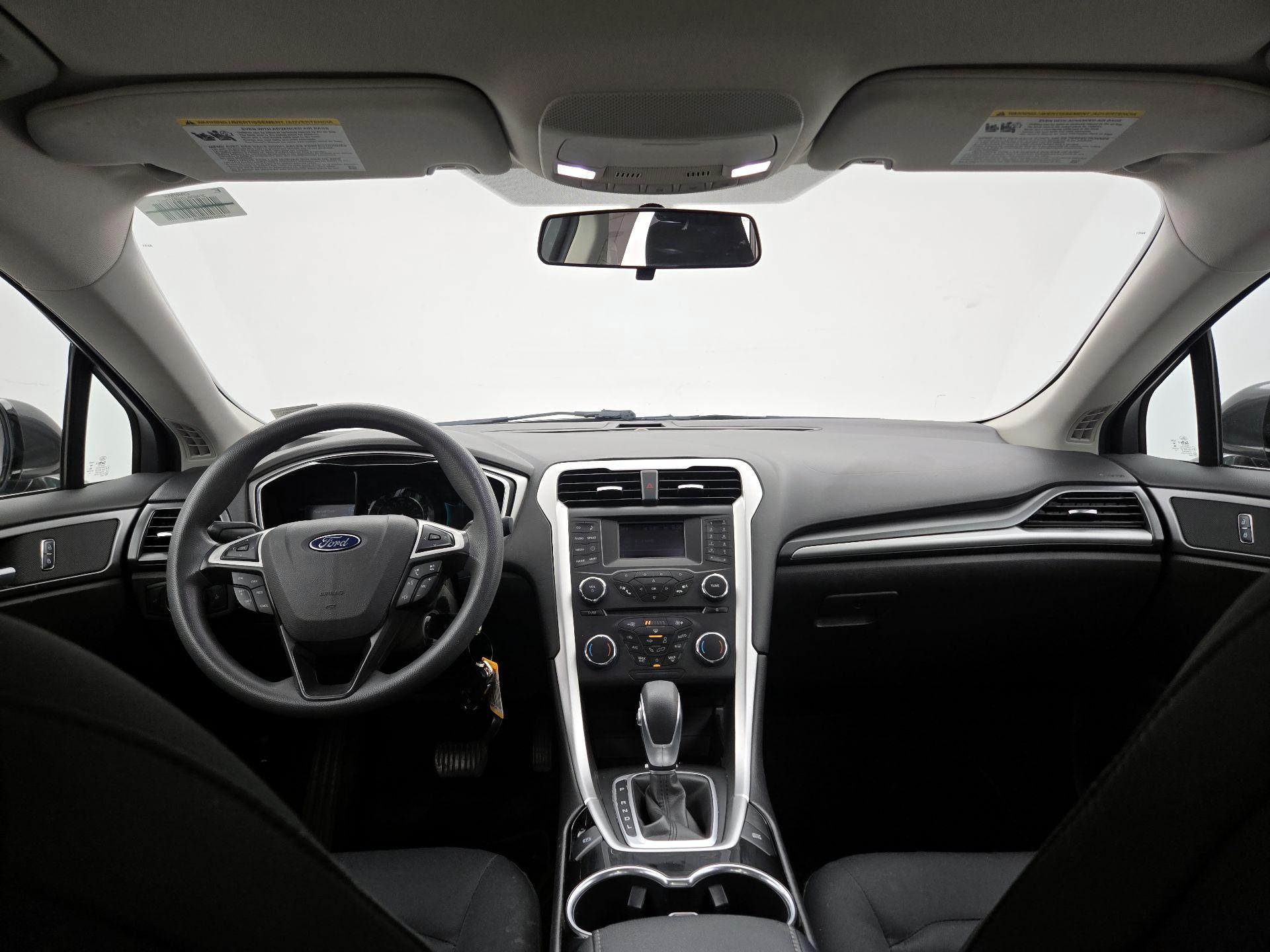 Thumbnail: 2016 Ford Fusion - 9