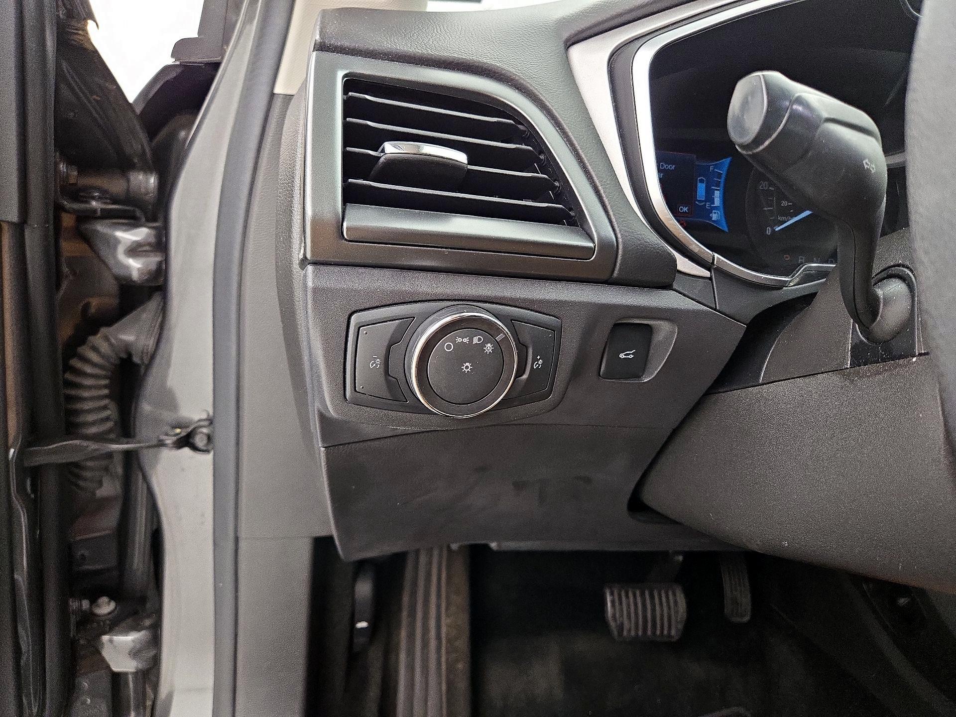 Thumbnail: 2016 Ford Fusion - 13