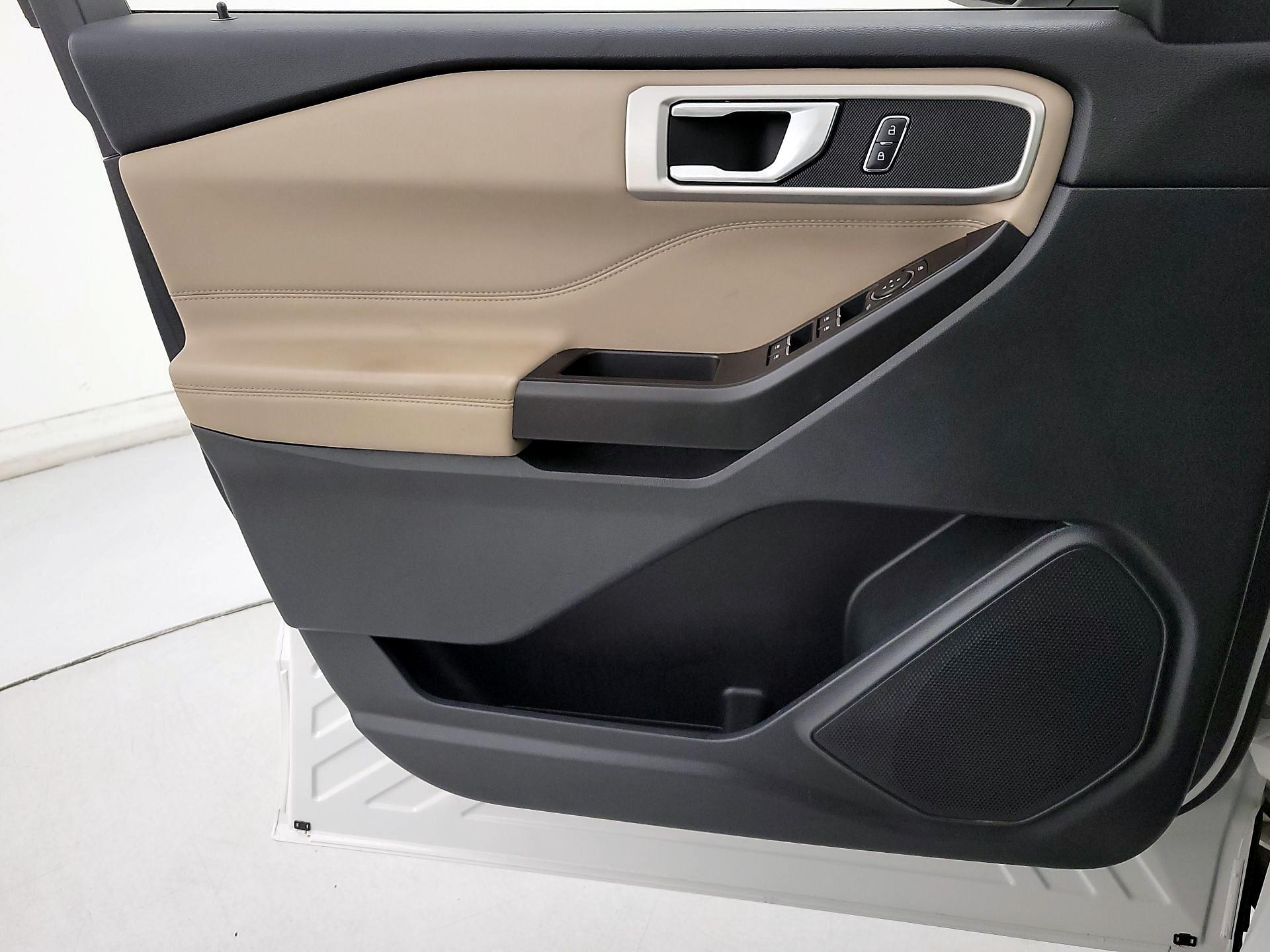 Thumbnail: 2020 Ford Explorer - 12