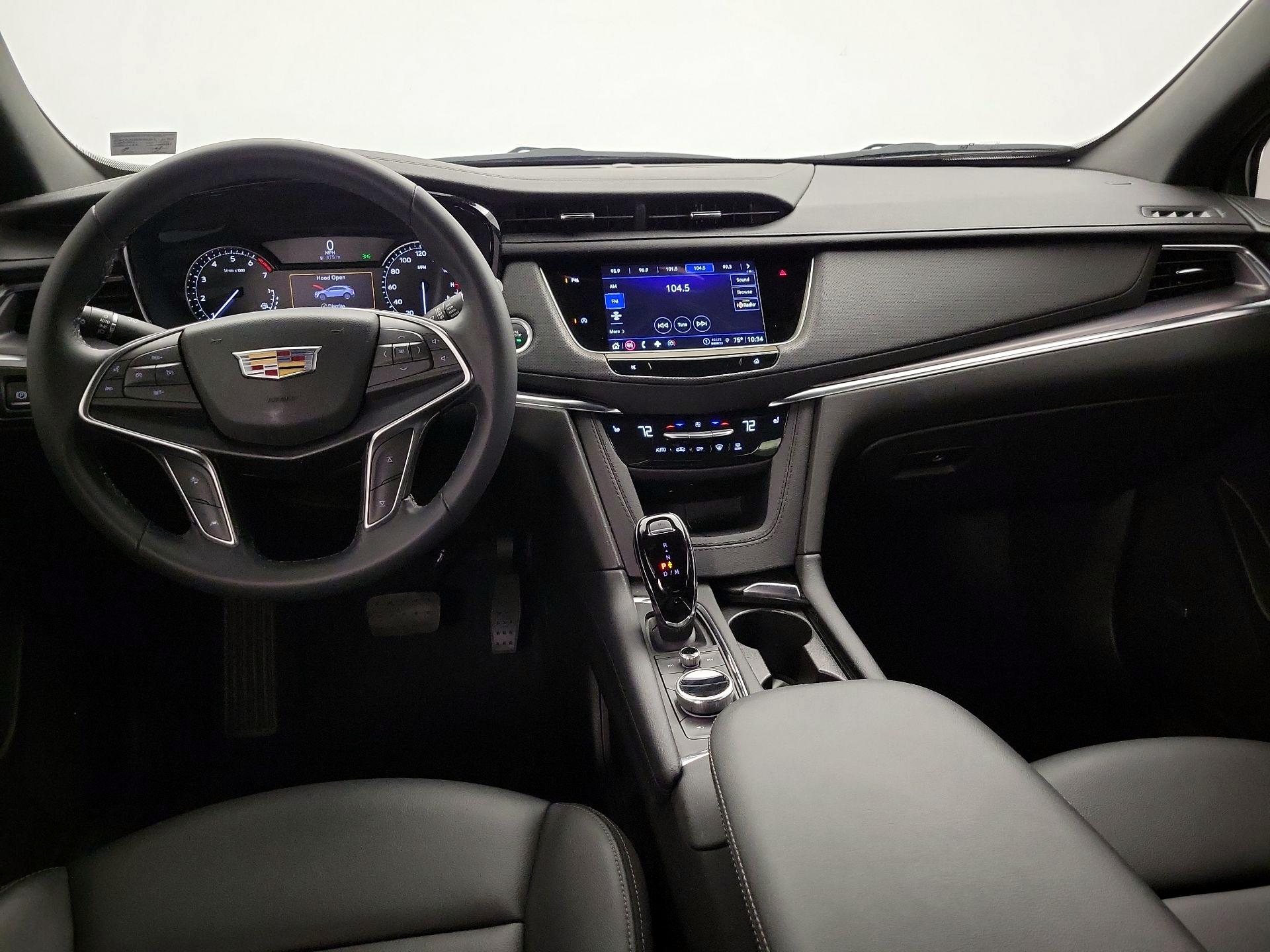 Thumbnail: 2024 Cadillac XT5 - 9