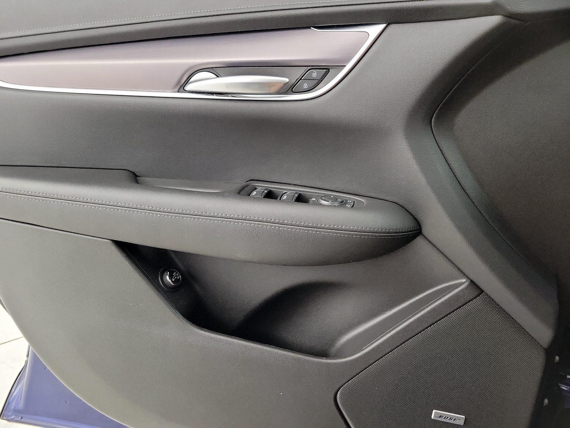 Thumbnail: 2024 Cadillac XT5 - 12