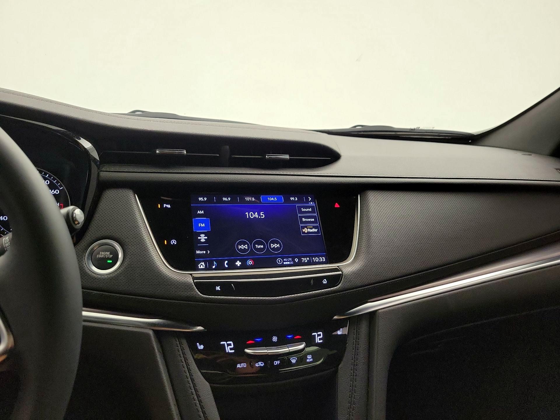 Thumbnail: 2024 Cadillac XT5 - 16