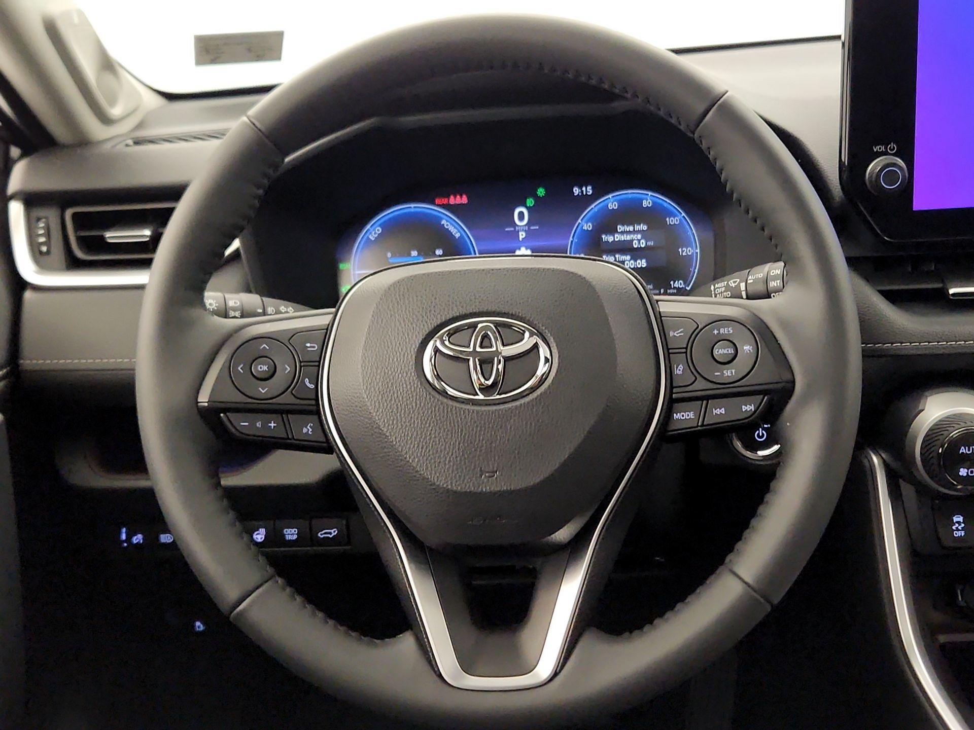 Thumbnail: 2024 Toyota RAV4 - 10