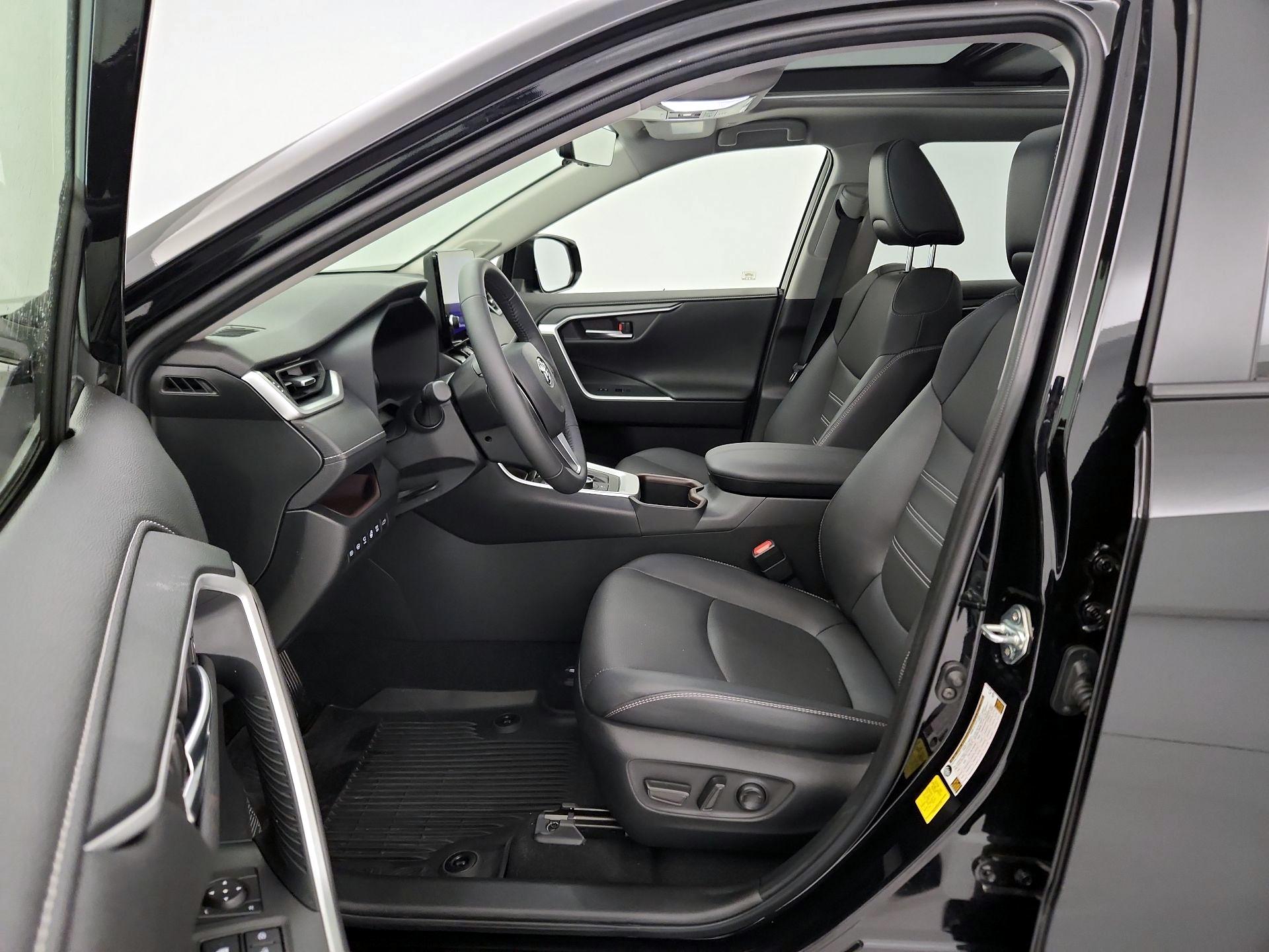 Thumbnail: 2024 Toyota RAV4 - 11