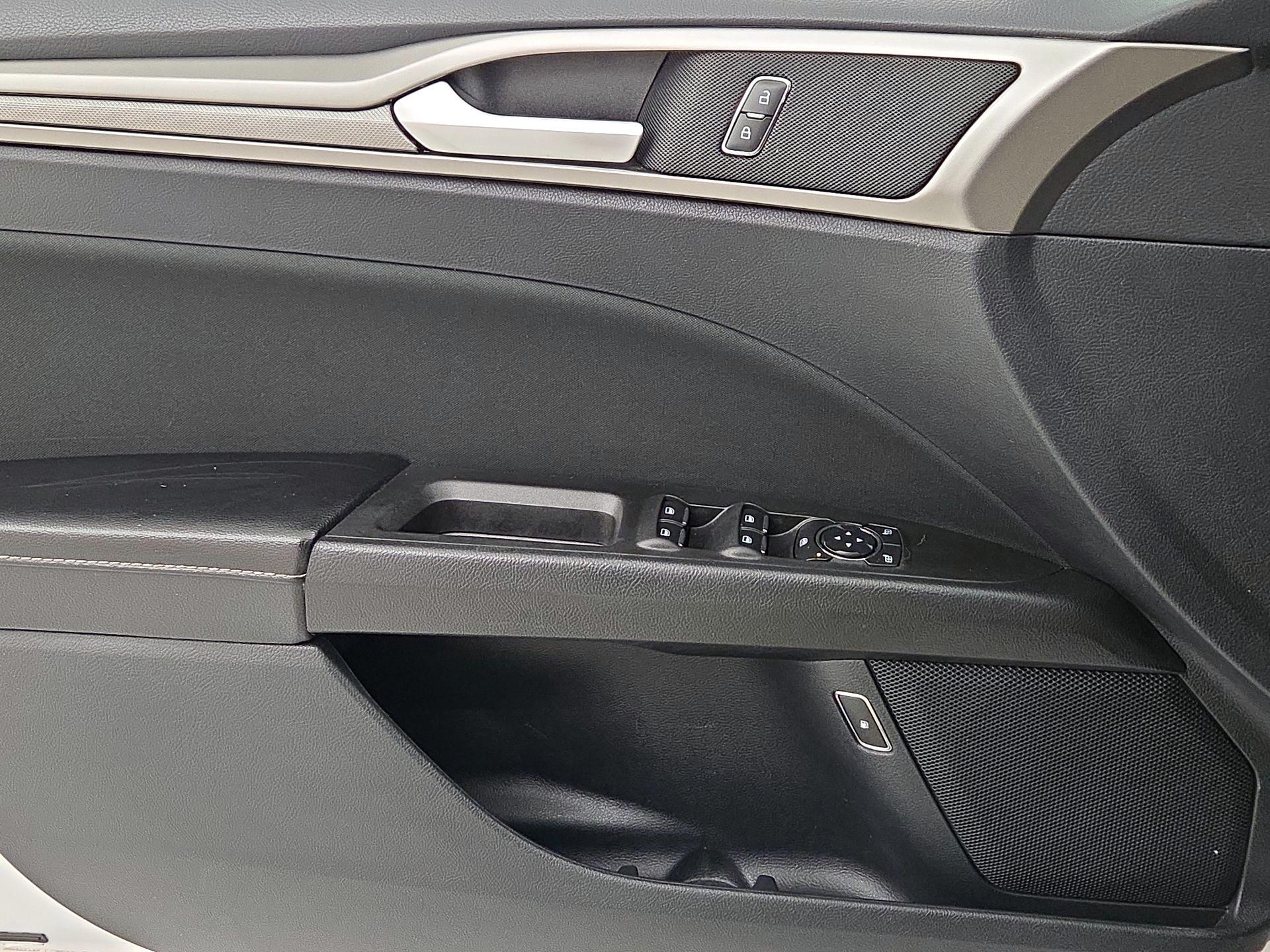 Thumbnail: 2020 Ford Fusion - 12