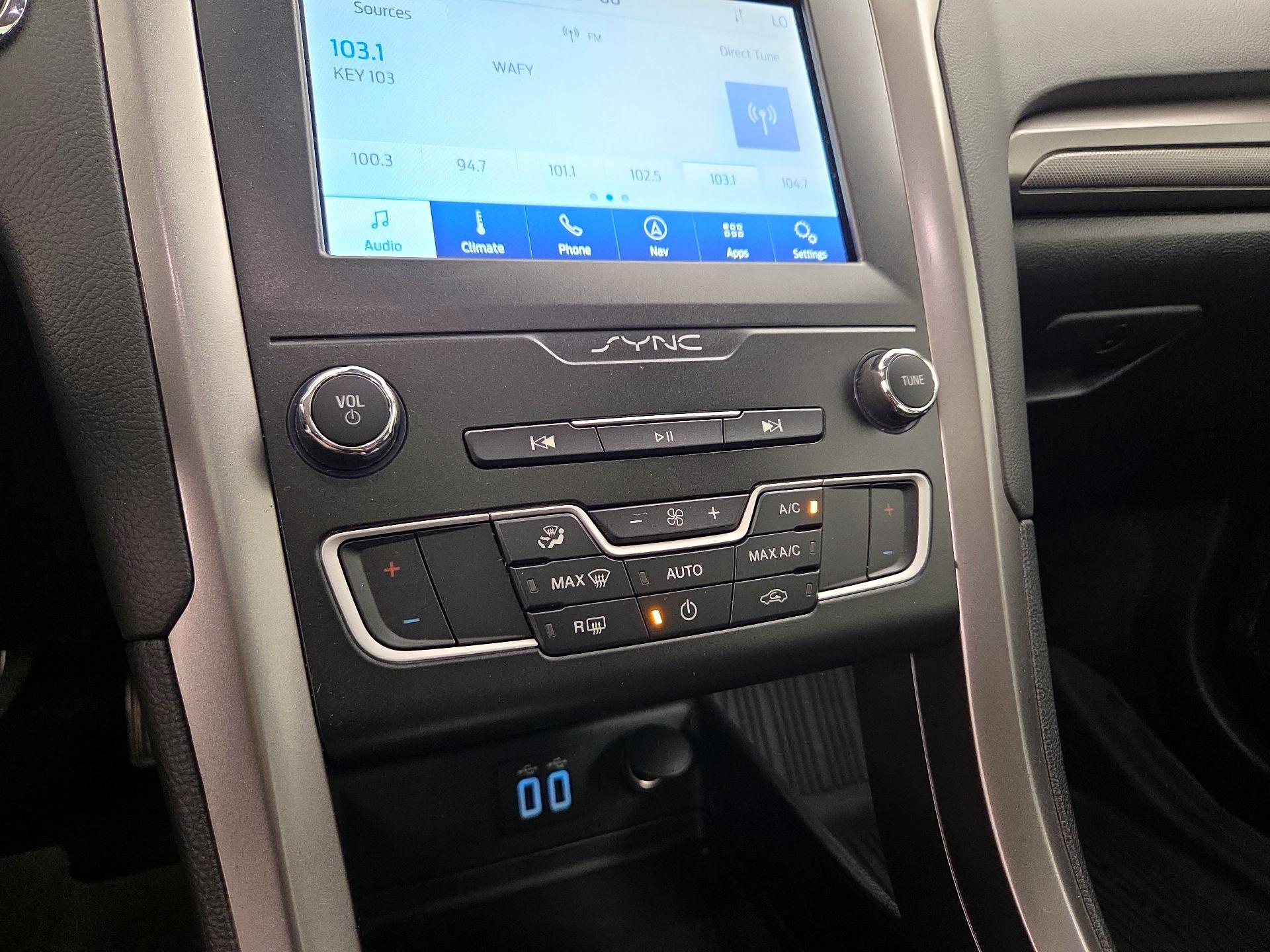 Thumbnail: 2020 Ford Fusion - 17