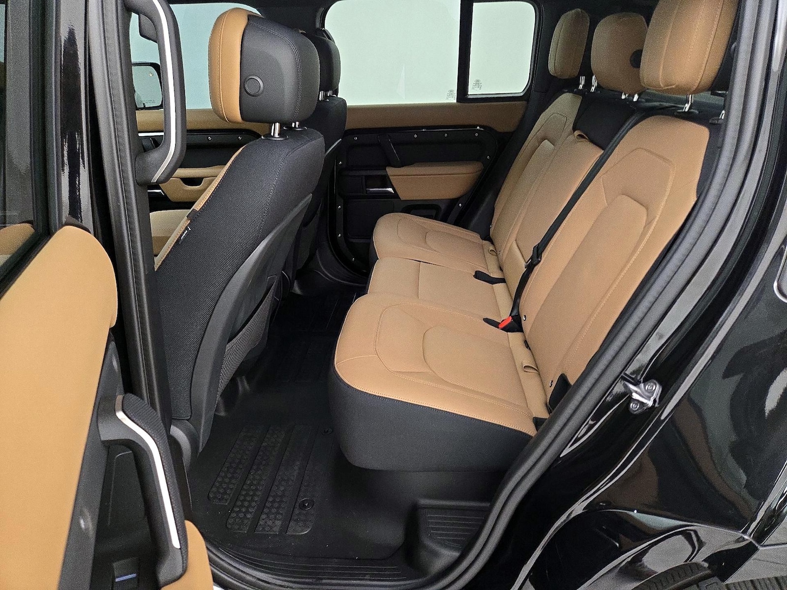2025 Land Rover Defender X - Photo 22
