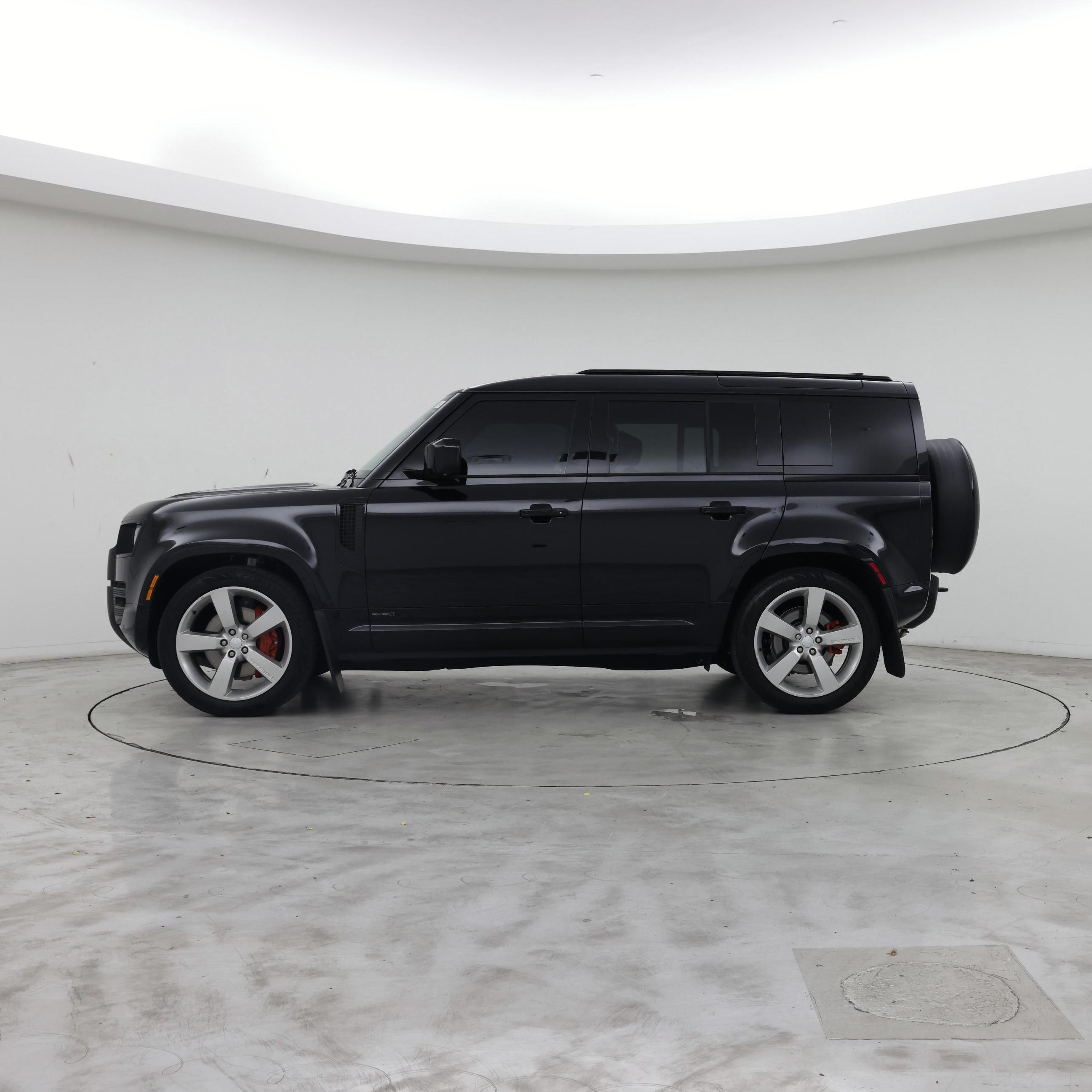 Thumbnail: 2025 Land Rover Defender - 3