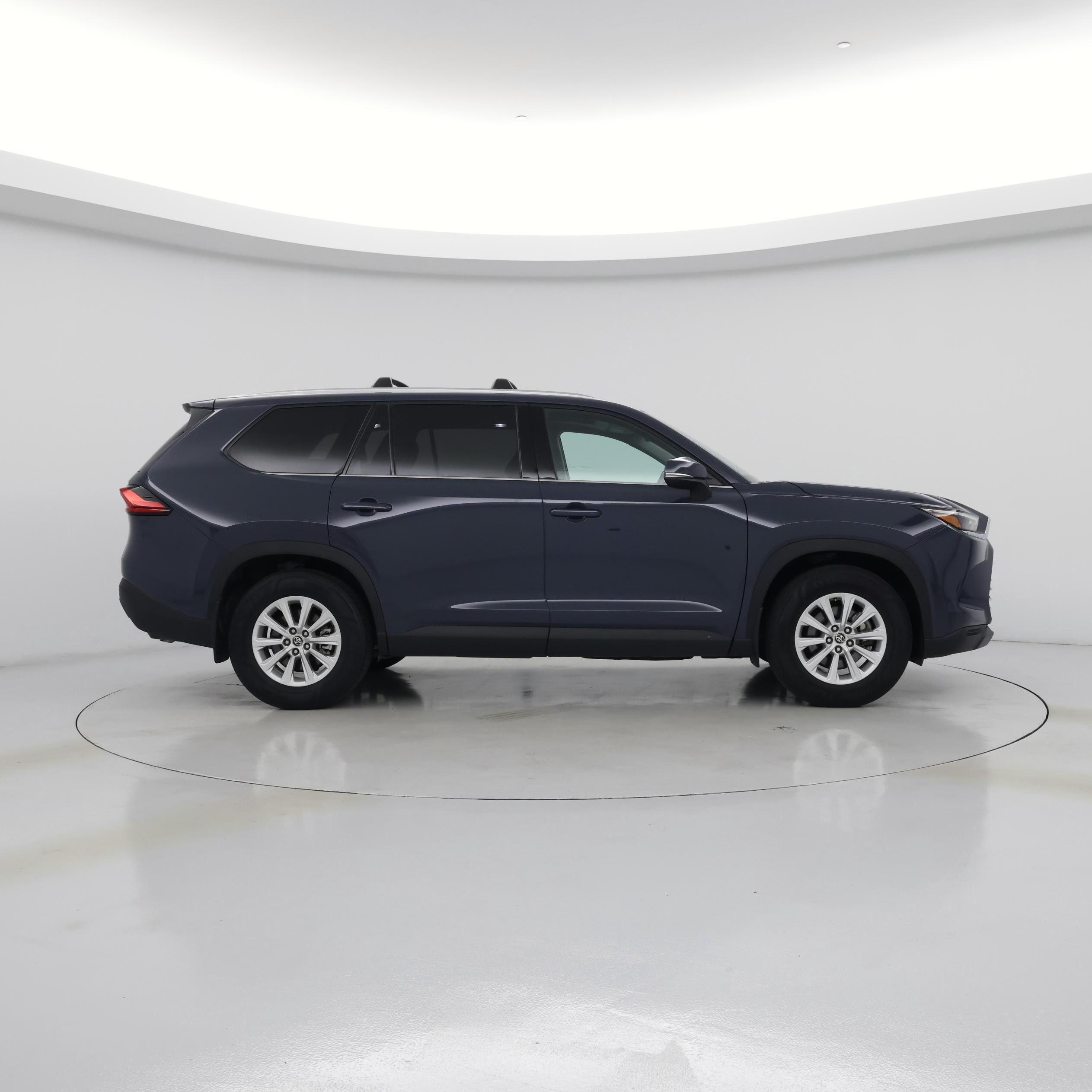 Thumbnail: 2024 Toyota Highlander - 7