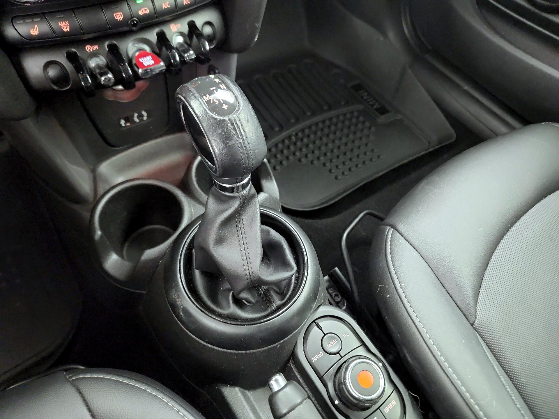 Thumbnail: 2017 MINI Cooper Hardtop - 16