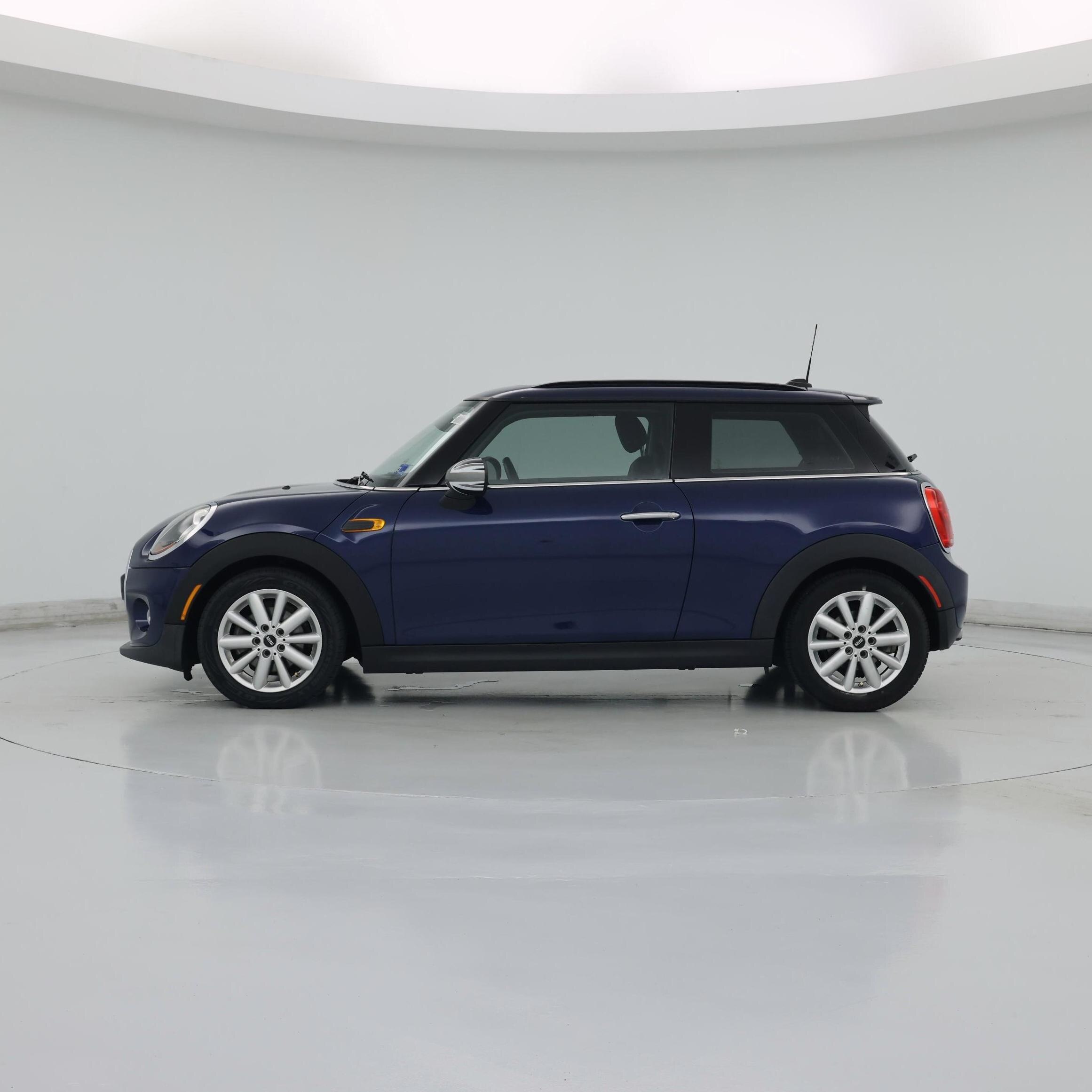 Thumbnail: 2017 MINI Cooper Hardtop - 3