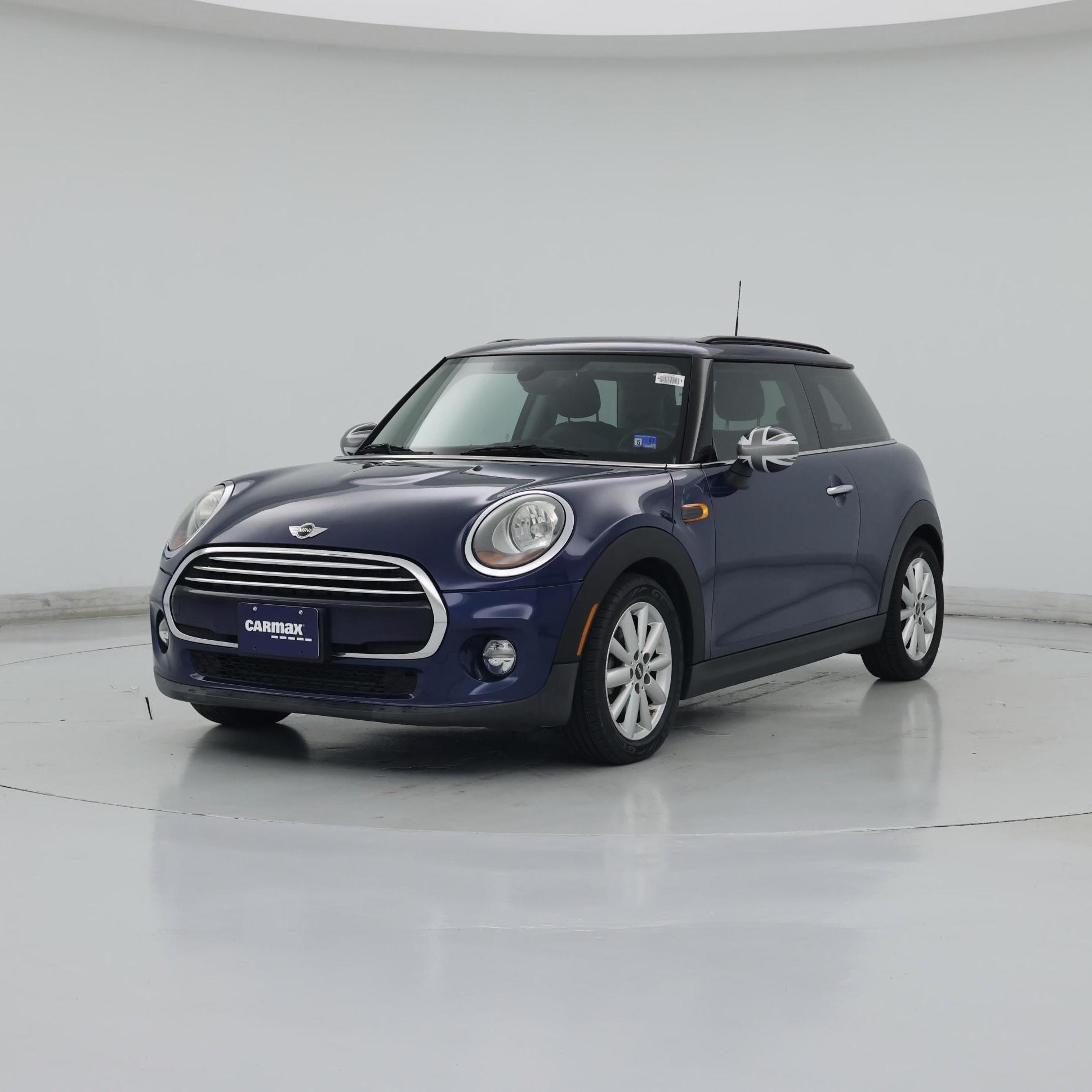Thumbnail: 2017 MINI Cooper Hardtop - 4