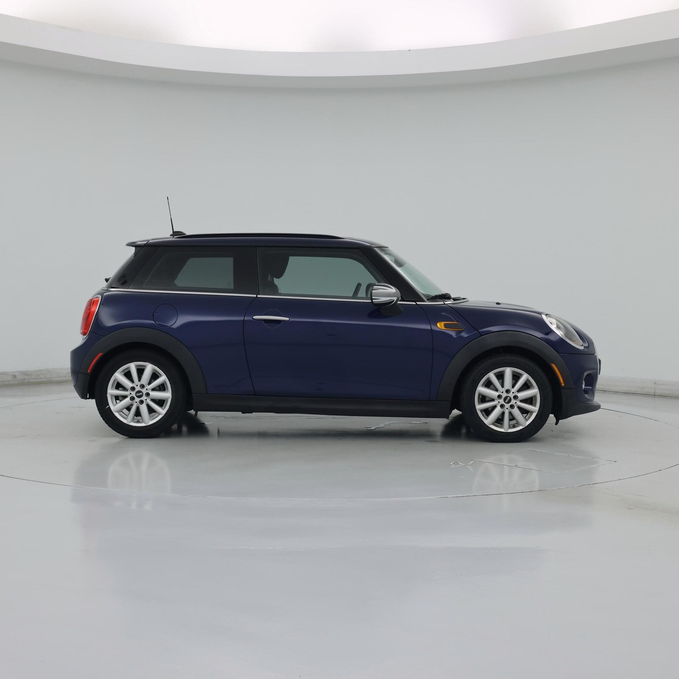 Thumbnail: 2017 MINI Cooper Hardtop - 7