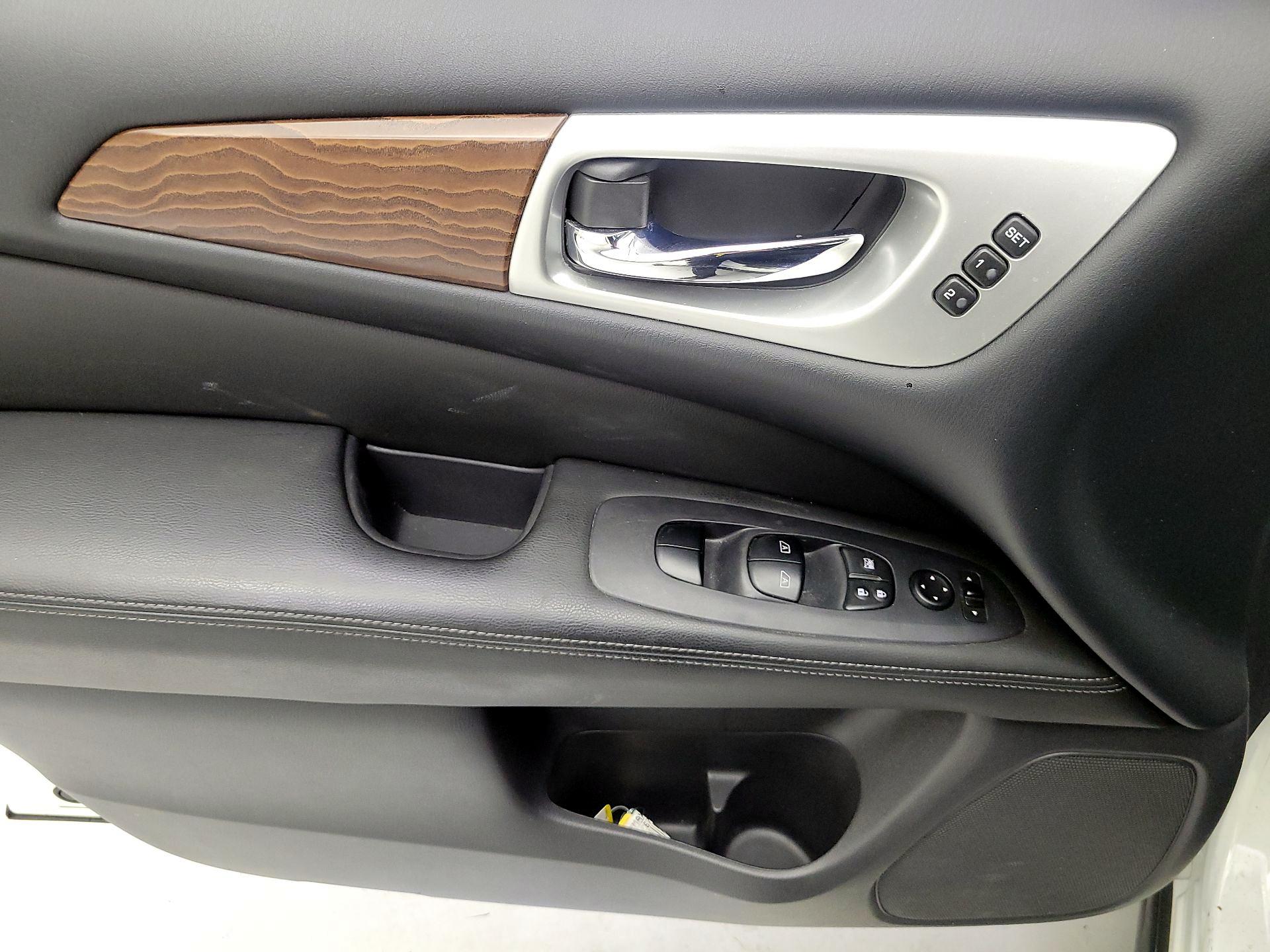 Thumbnail: 2017 Nissan Pathfinder - 12