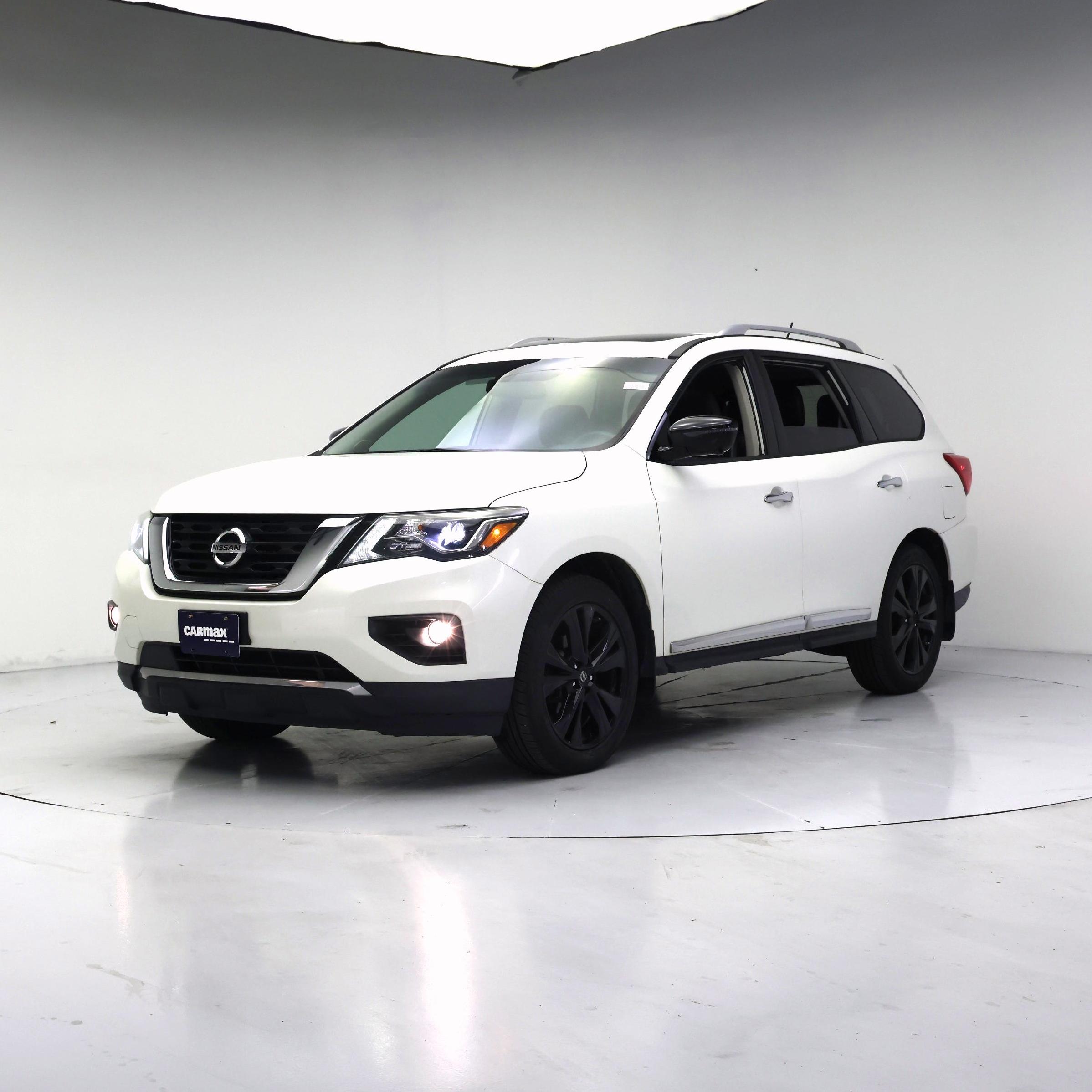 Thumbnail: 2017 Nissan Pathfinder - 4
