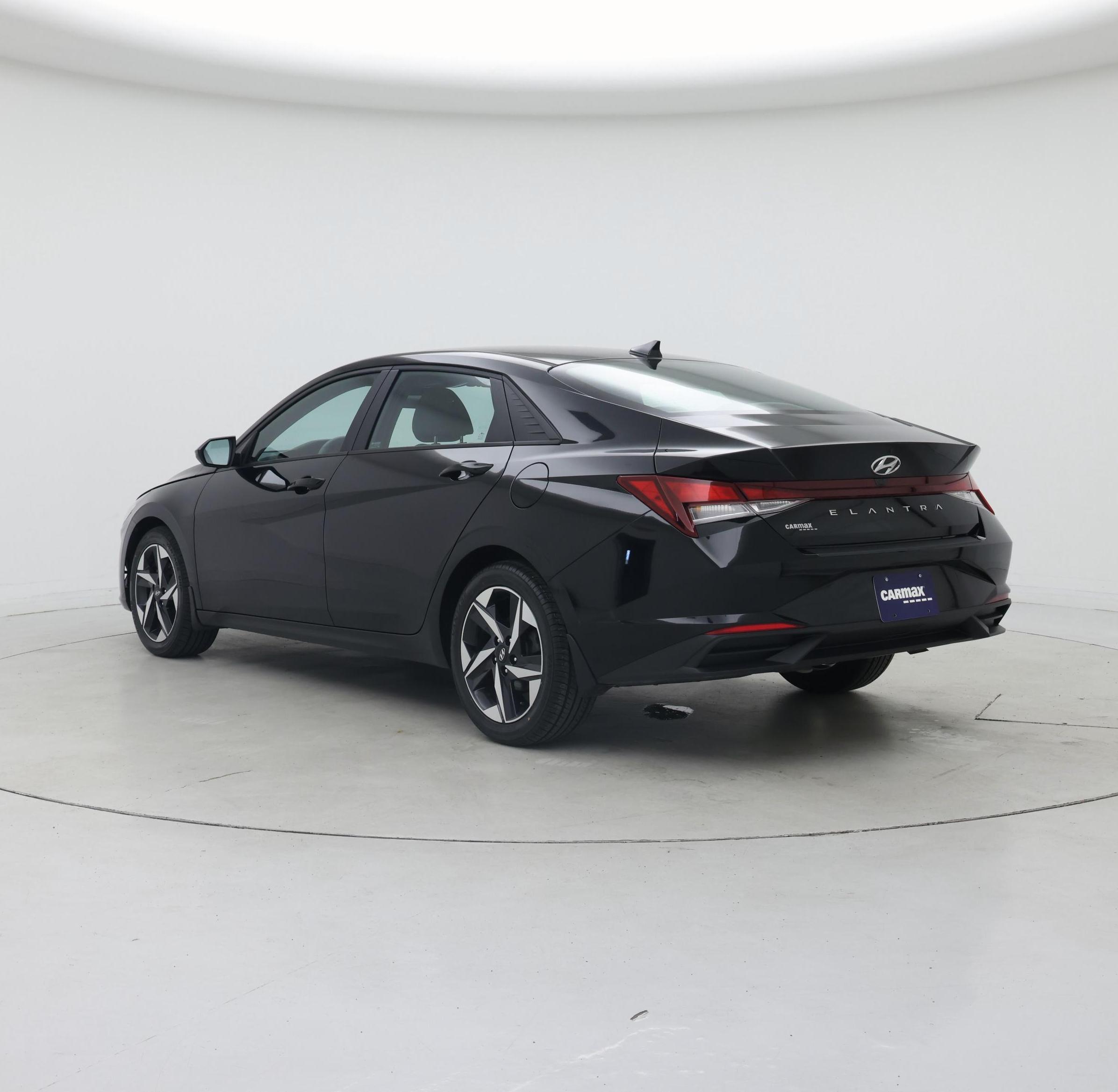 Thumbnail: 2023 Hyundai Elantra - 2
