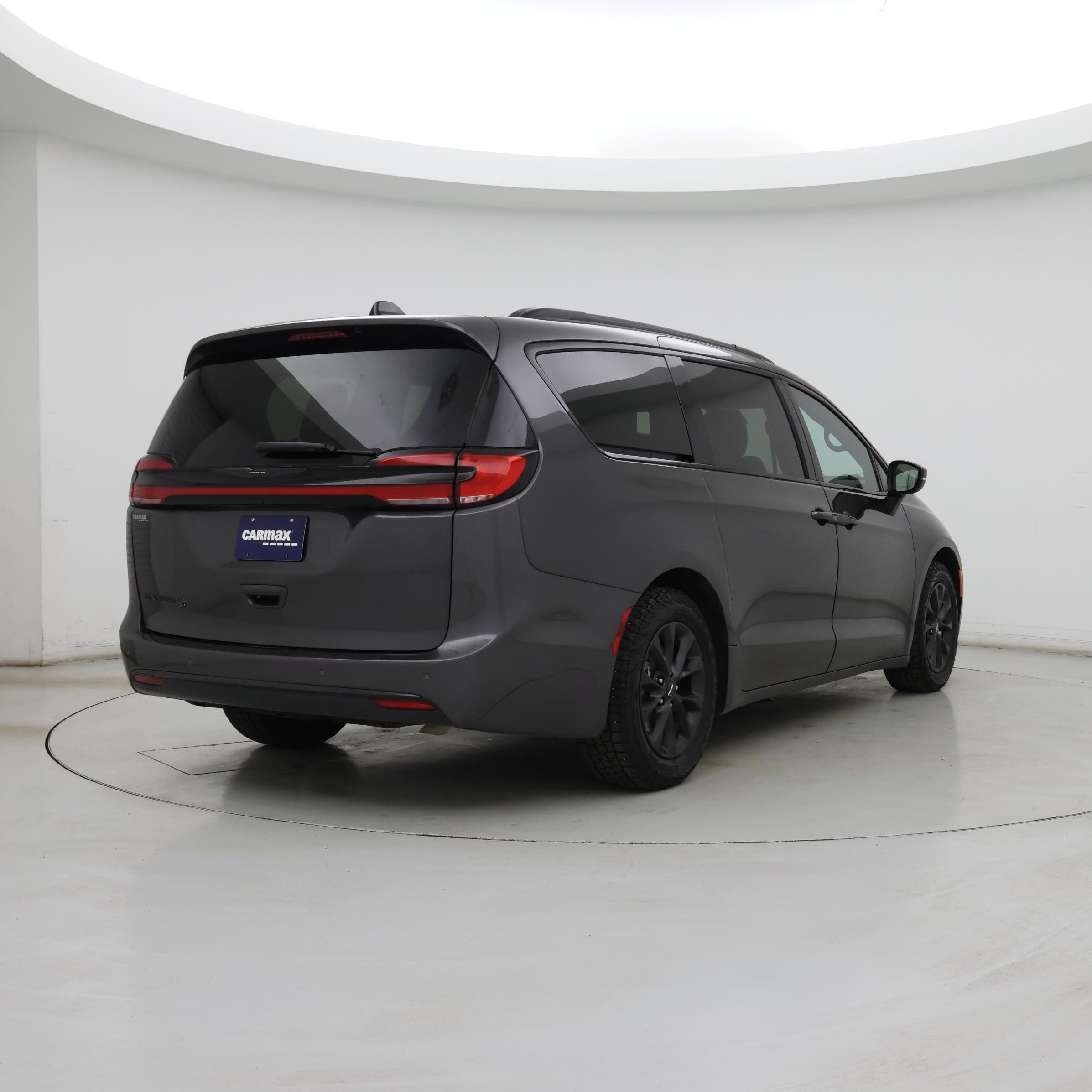 Thumbnail: 2023 Chrysler Pacifica - 8