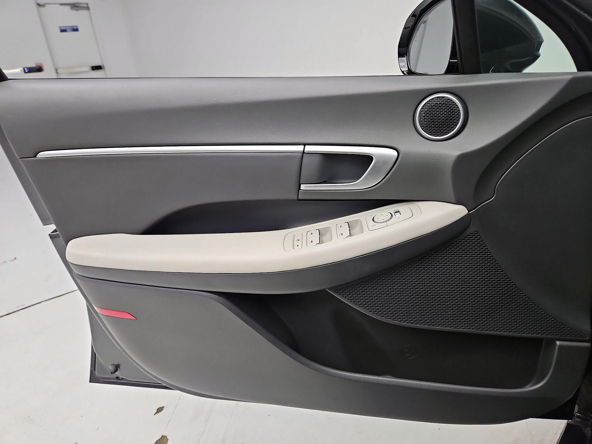 Thumbnail: 2025 Hyundai Sonata - 12
