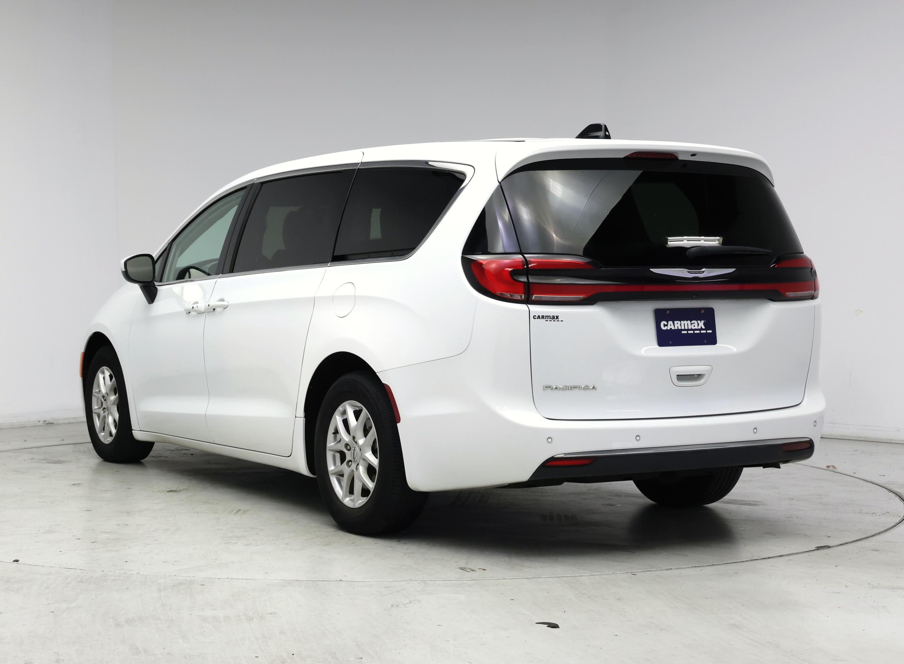 Thumbnail: 2023 Chrysler Pacifica - 2