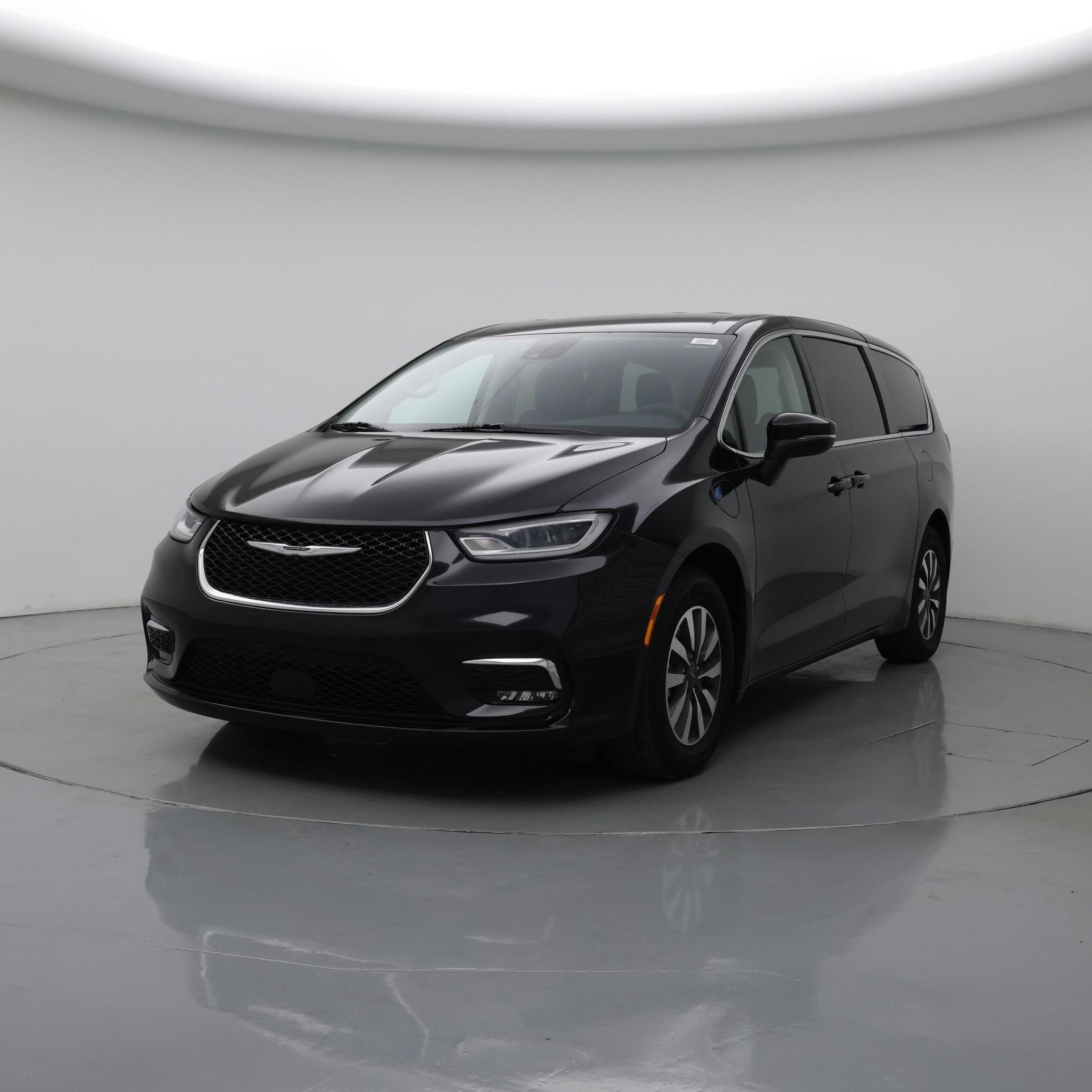 Thumbnail: 2023 Chrysler Pacifica - 4