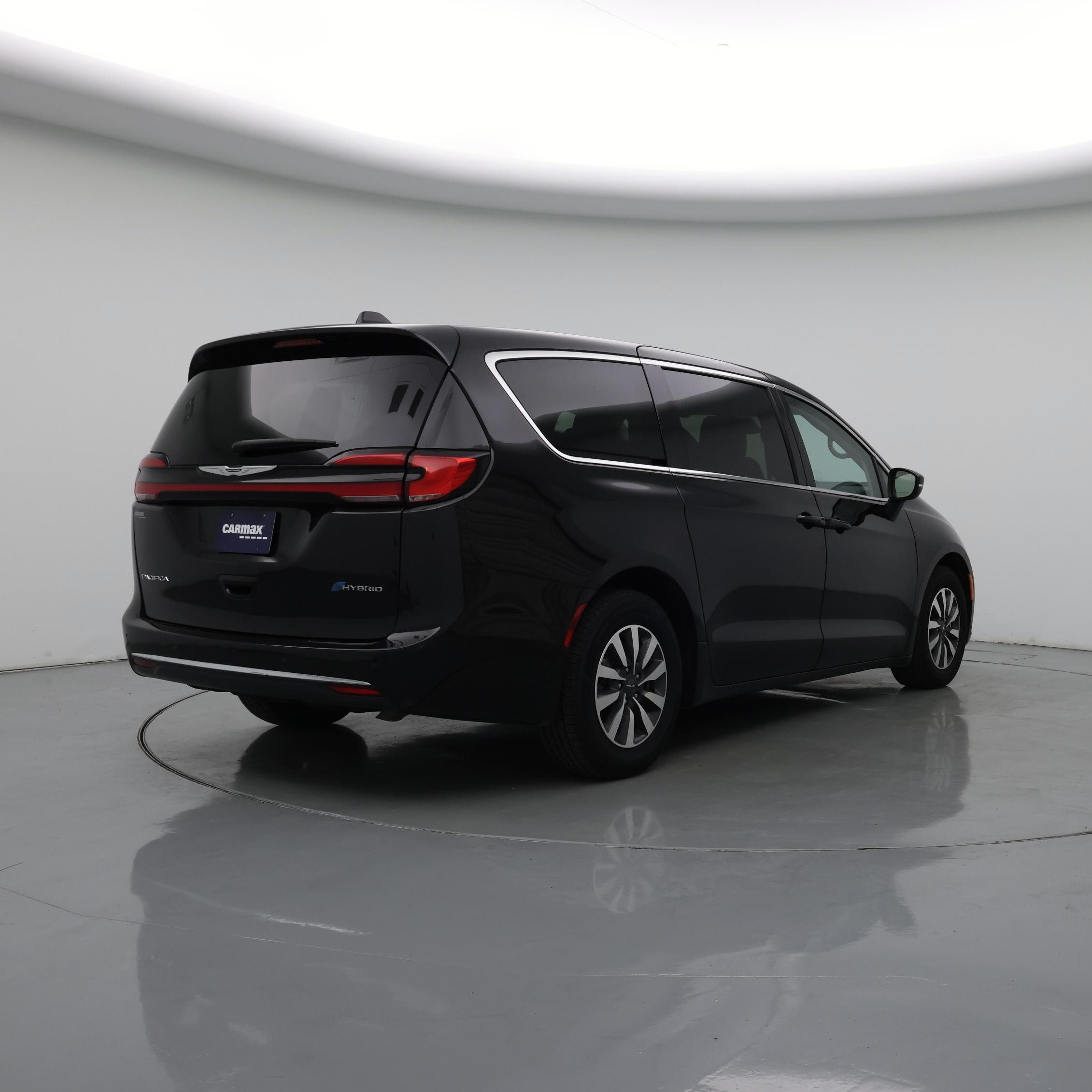 Thumbnail: 2023 Chrysler Pacifica - 8