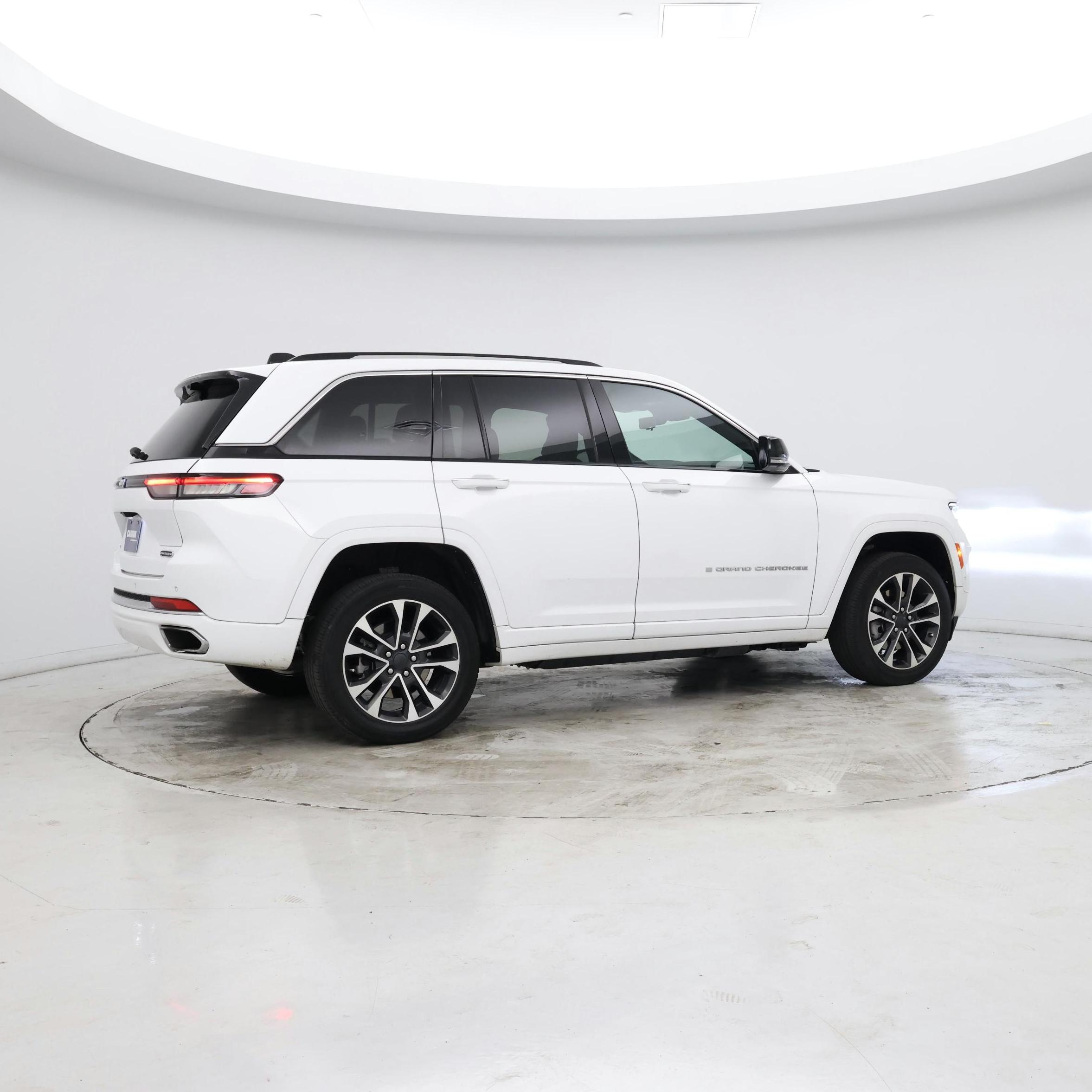 Thumbnail: 2023 Jeep Grand Cherokee - 8