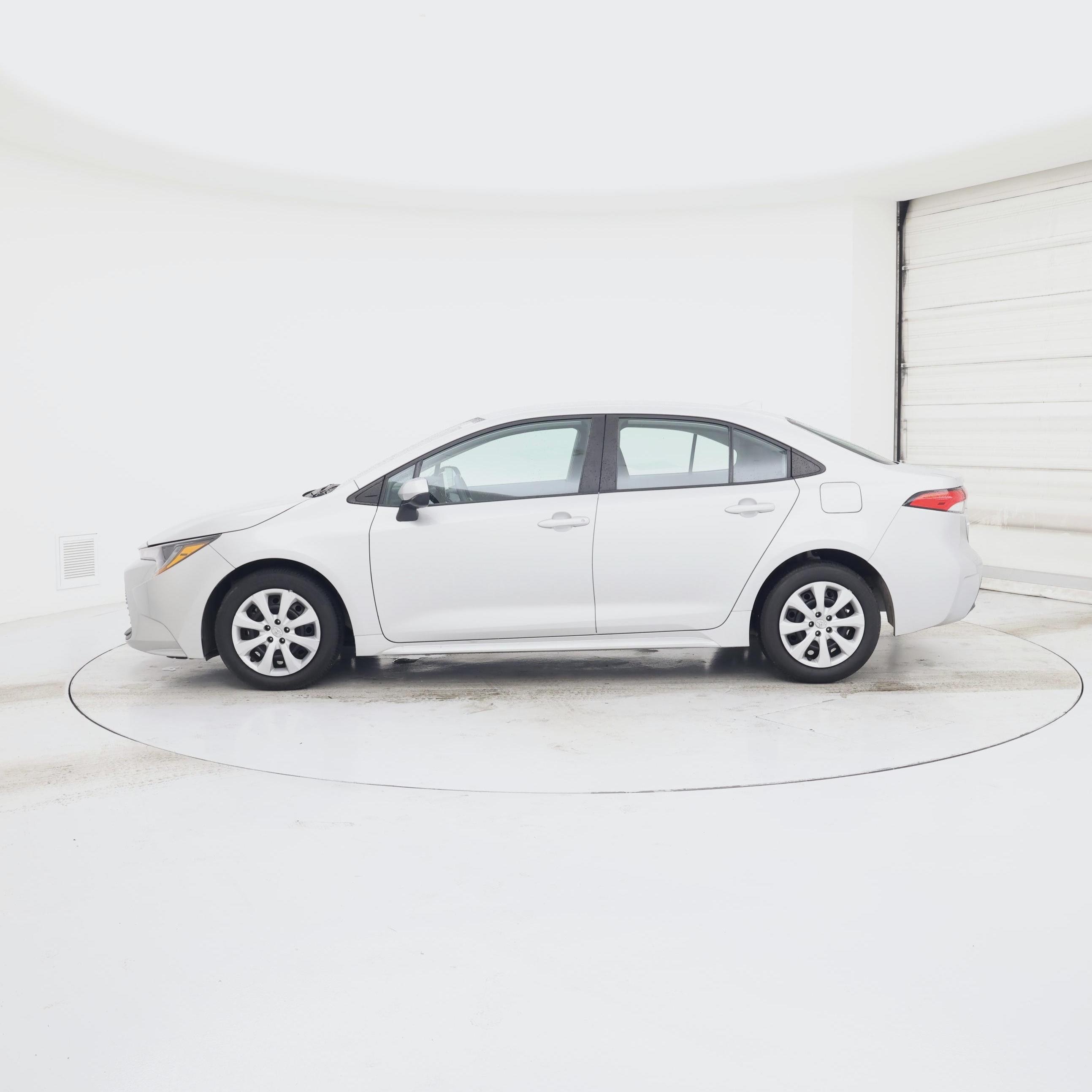 Thumbnail: 2024 Toyota Corolla - 3