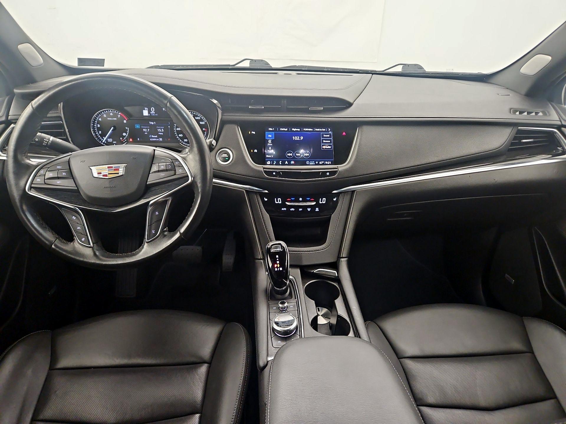 Thumbnail: 2023 Cadillac XT5 - 9