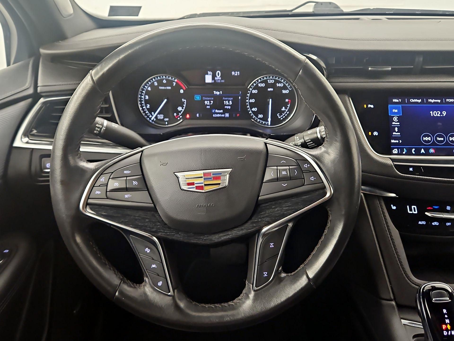 Thumbnail: 2023 Cadillac XT5 - 10