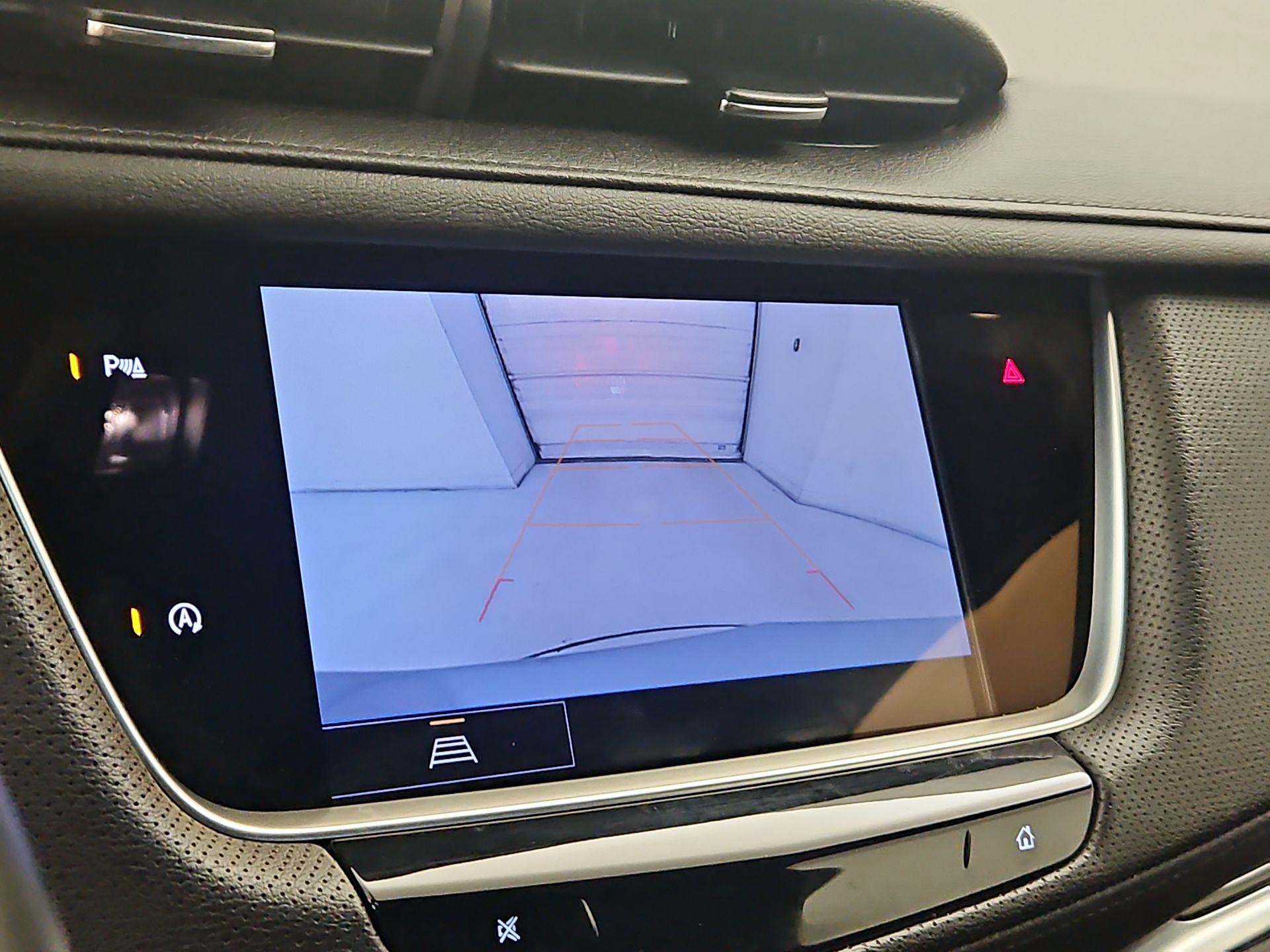 Thumbnail: 2023 Cadillac XT5 - 14