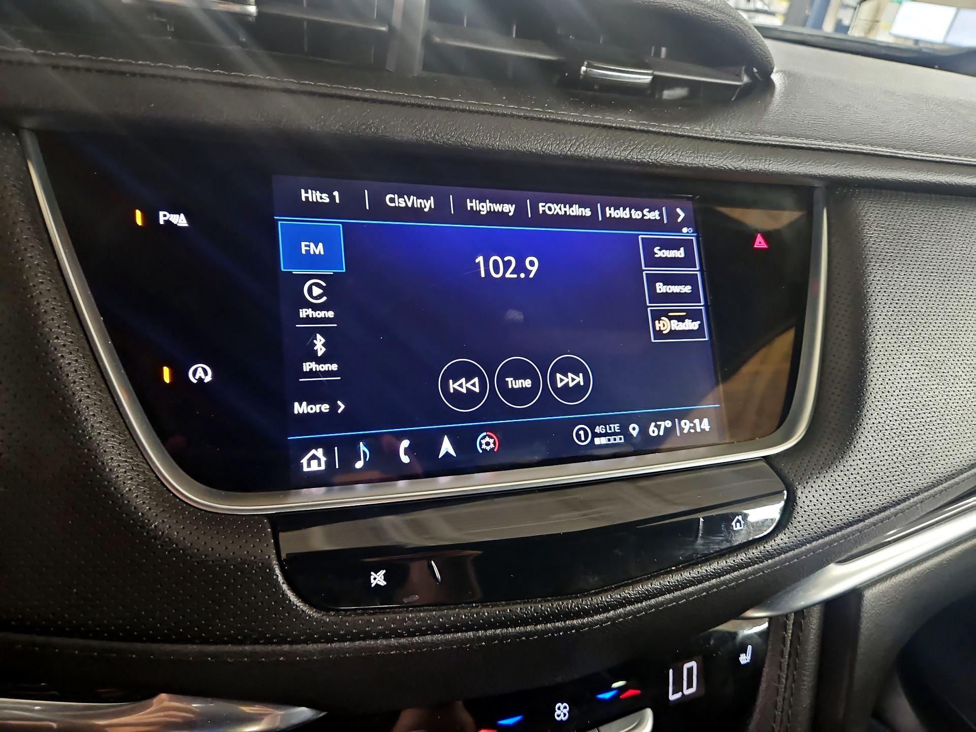 Thumbnail: 2023 Cadillac XT5 - 15