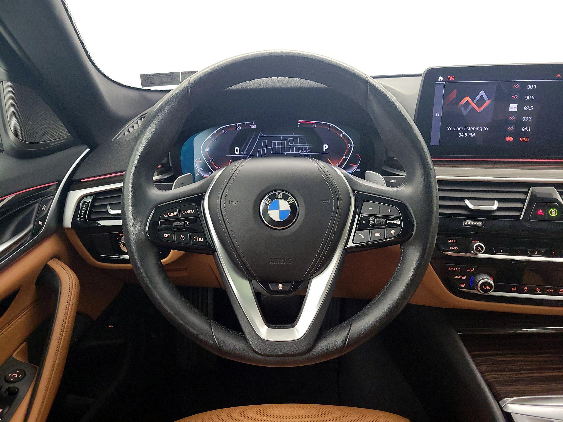 Thumbnail: 2023 BMW 5 Series - 10
