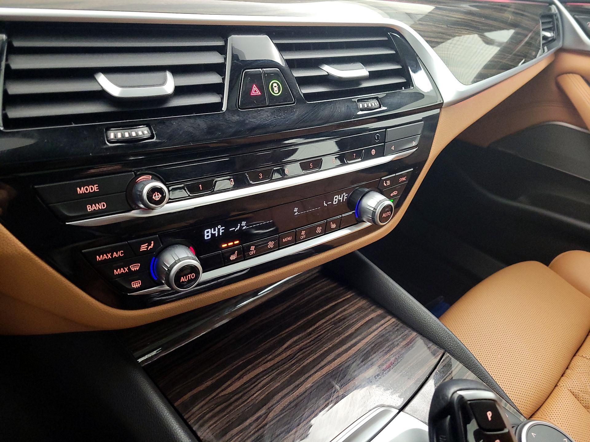 Thumbnail: 2023 BMW 5 Series - 17