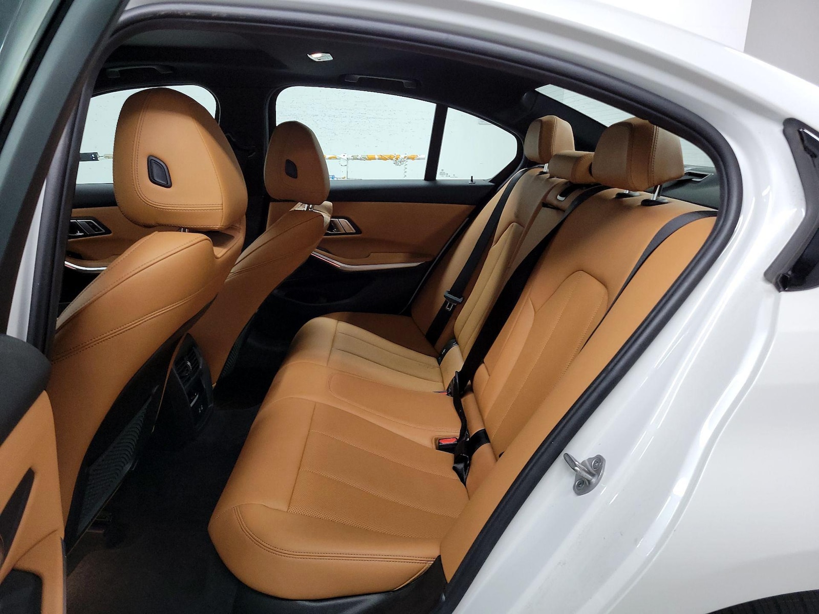 2023 BMW 3 Series 330e - Photo 17