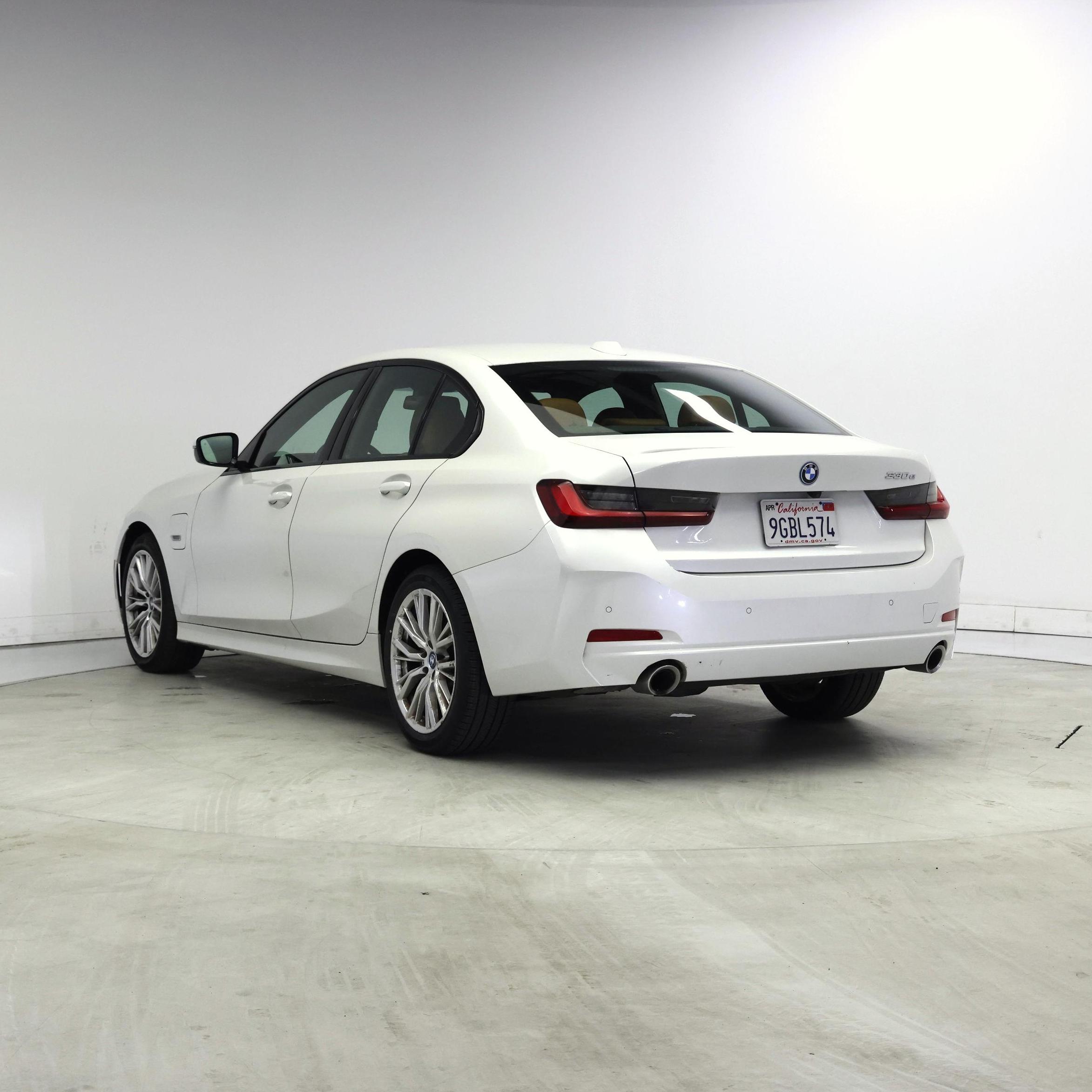 Thumbnail: 2023 BMW 3 Series - 2