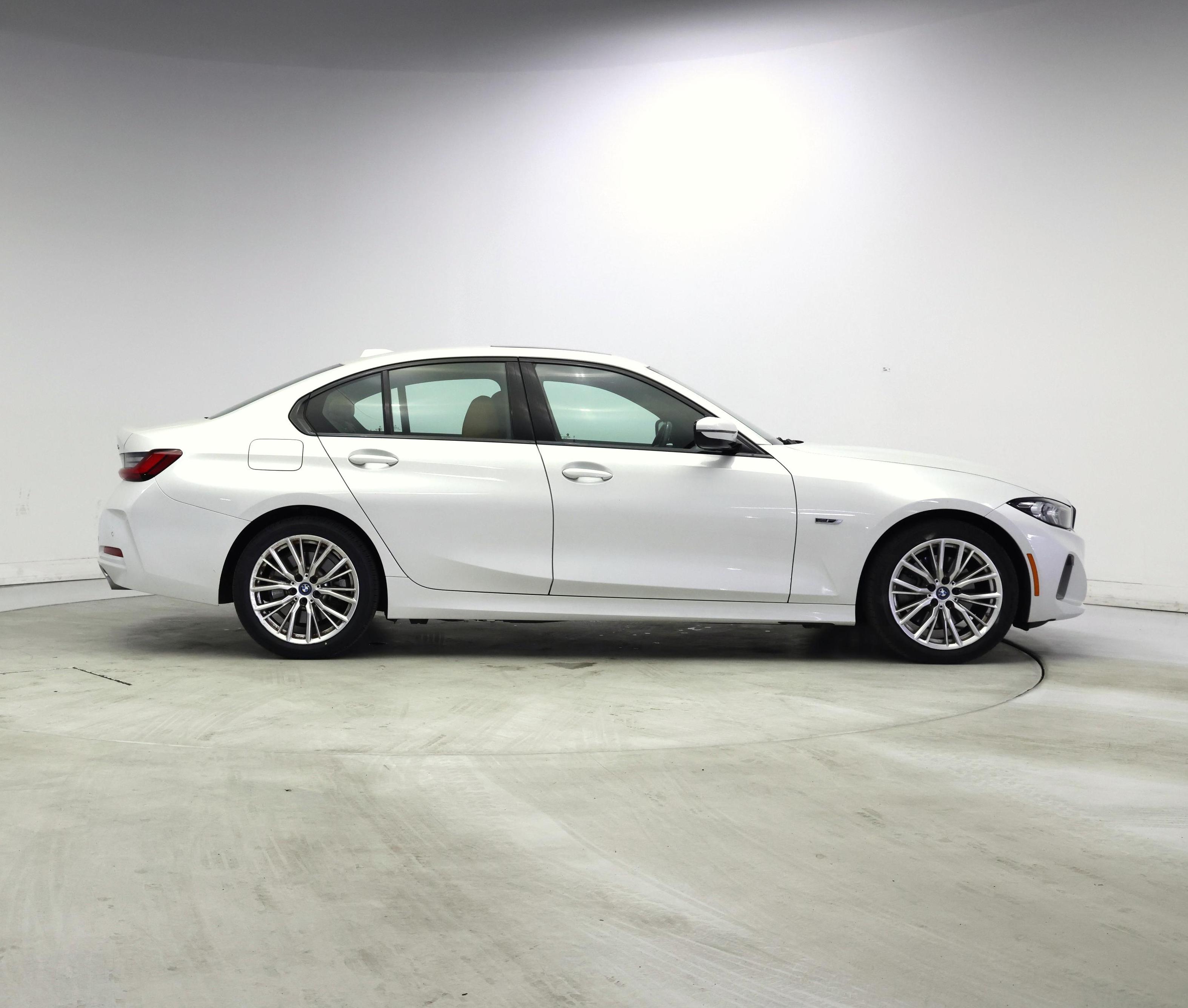 Thumbnail: 2023 BMW 3 Series - 7