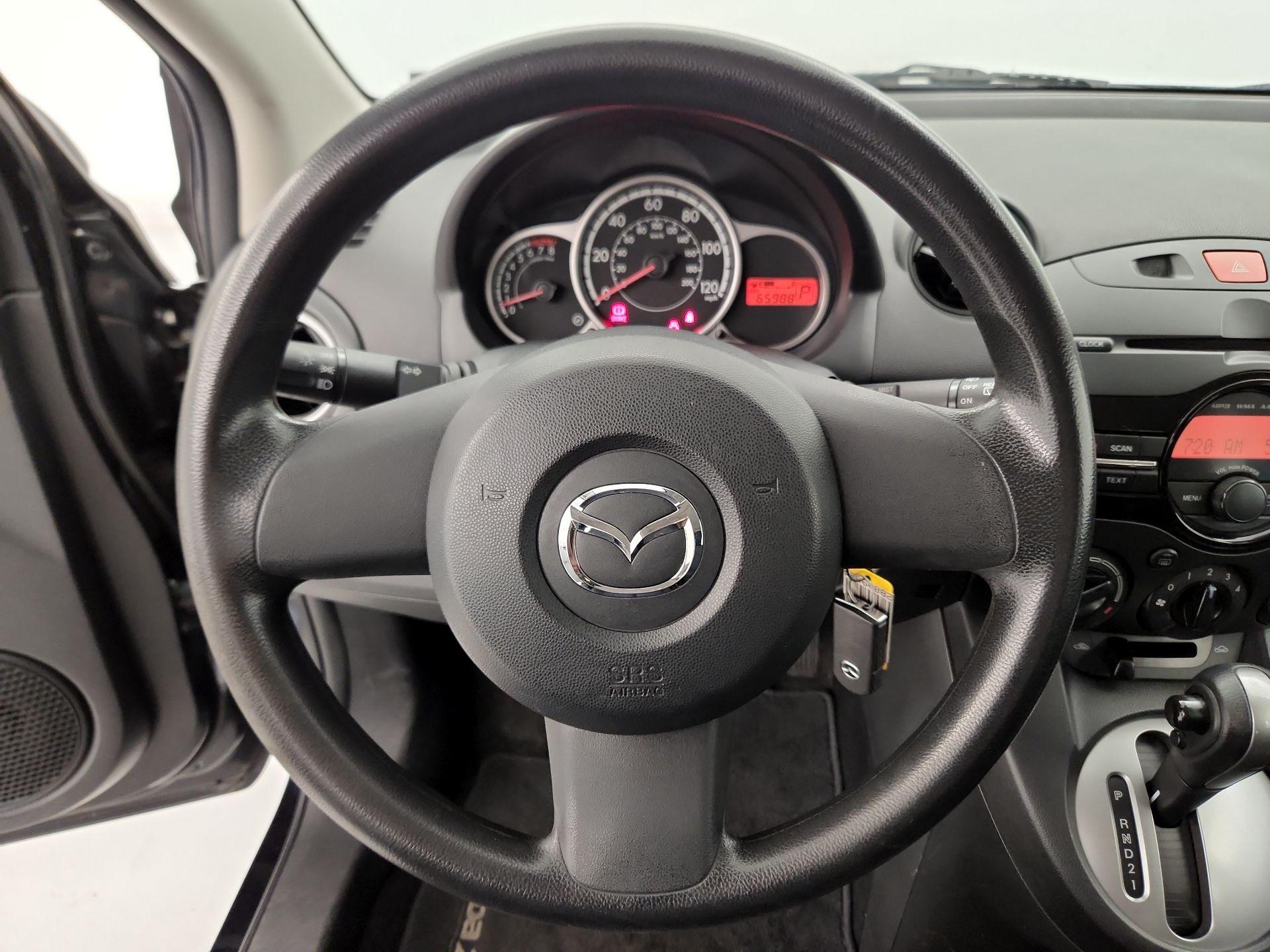 Thumbnail: 2014 Mazda Mazda2 - 10