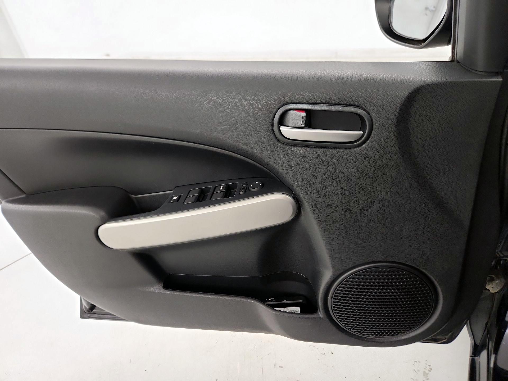 Thumbnail: 2014 Mazda Mazda2 - 12