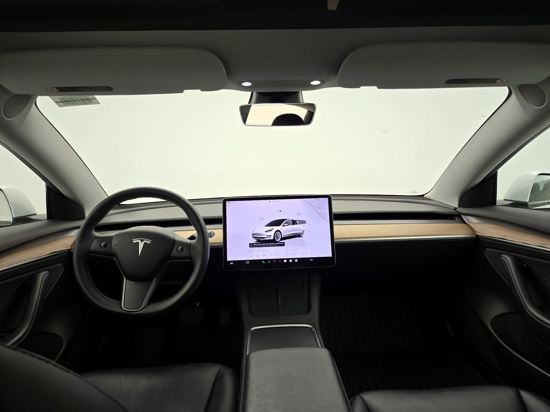 Thumbnail: 2022 Tesla Model 3 - 9