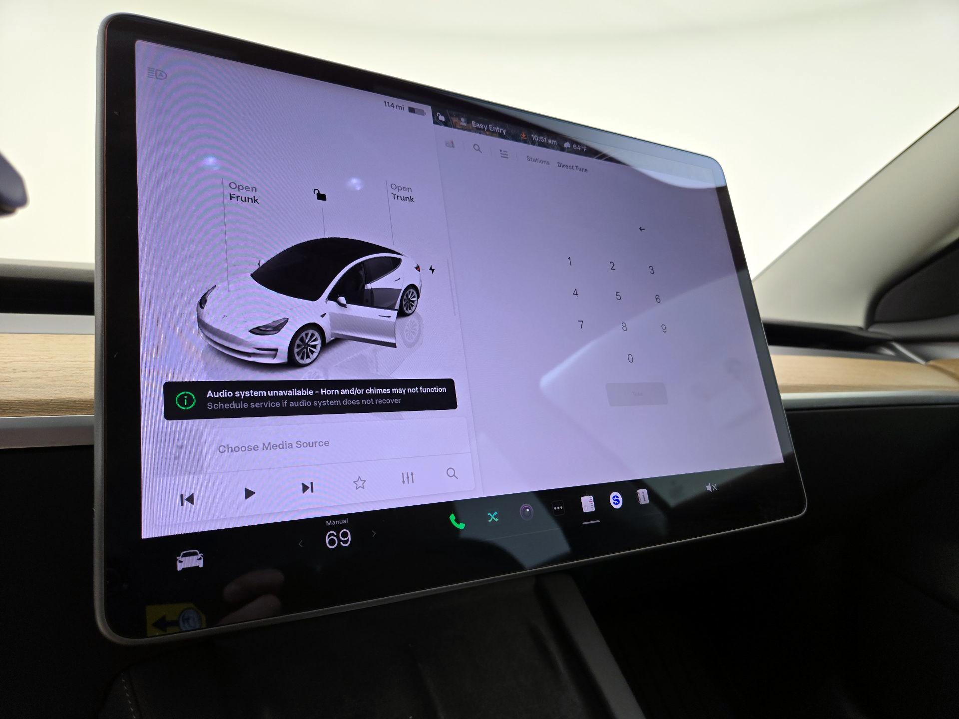 Thumbnail: 2022 Tesla Model 3 - 15