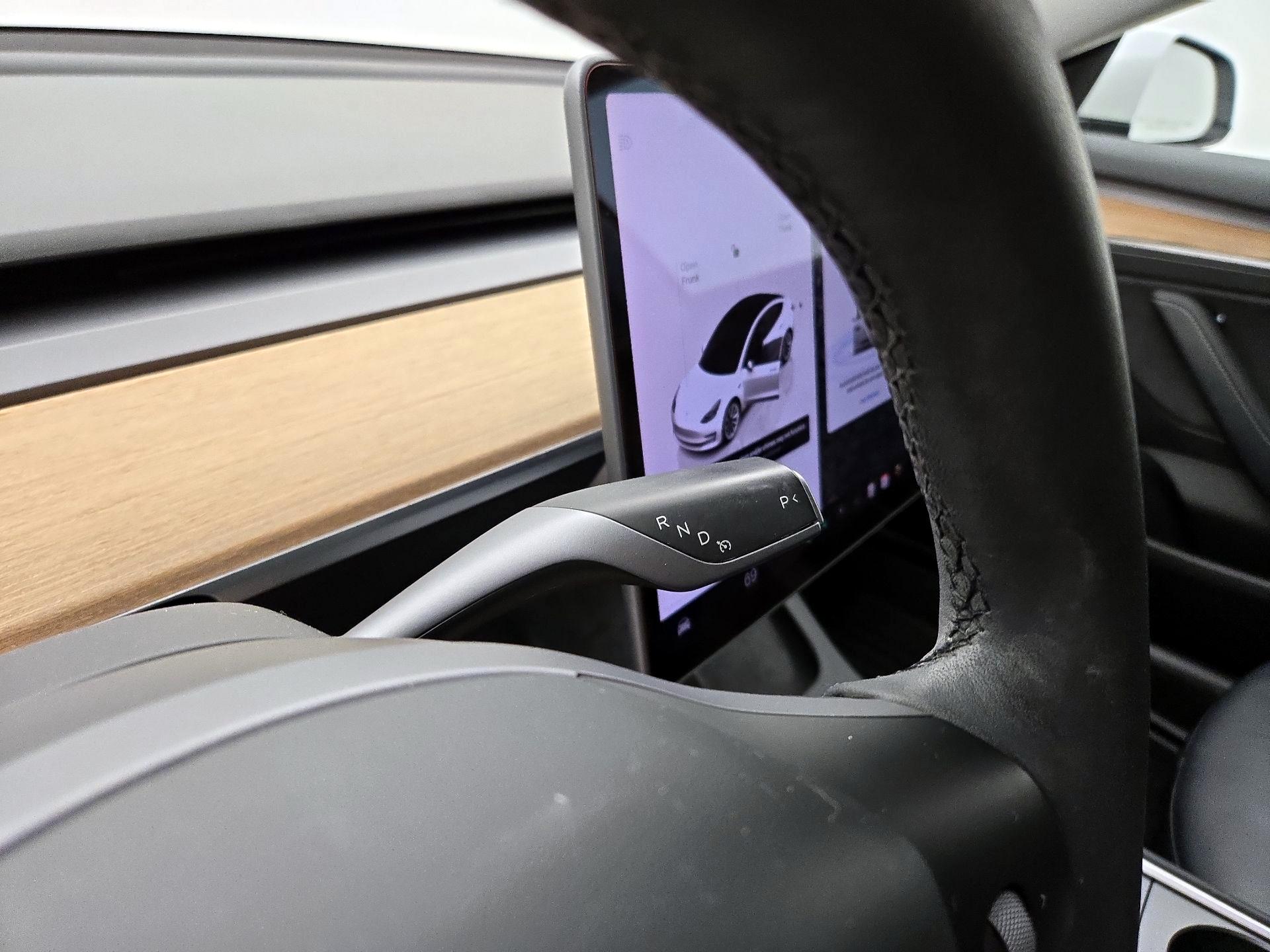 Thumbnail: 2022 Tesla Model 3 - 17